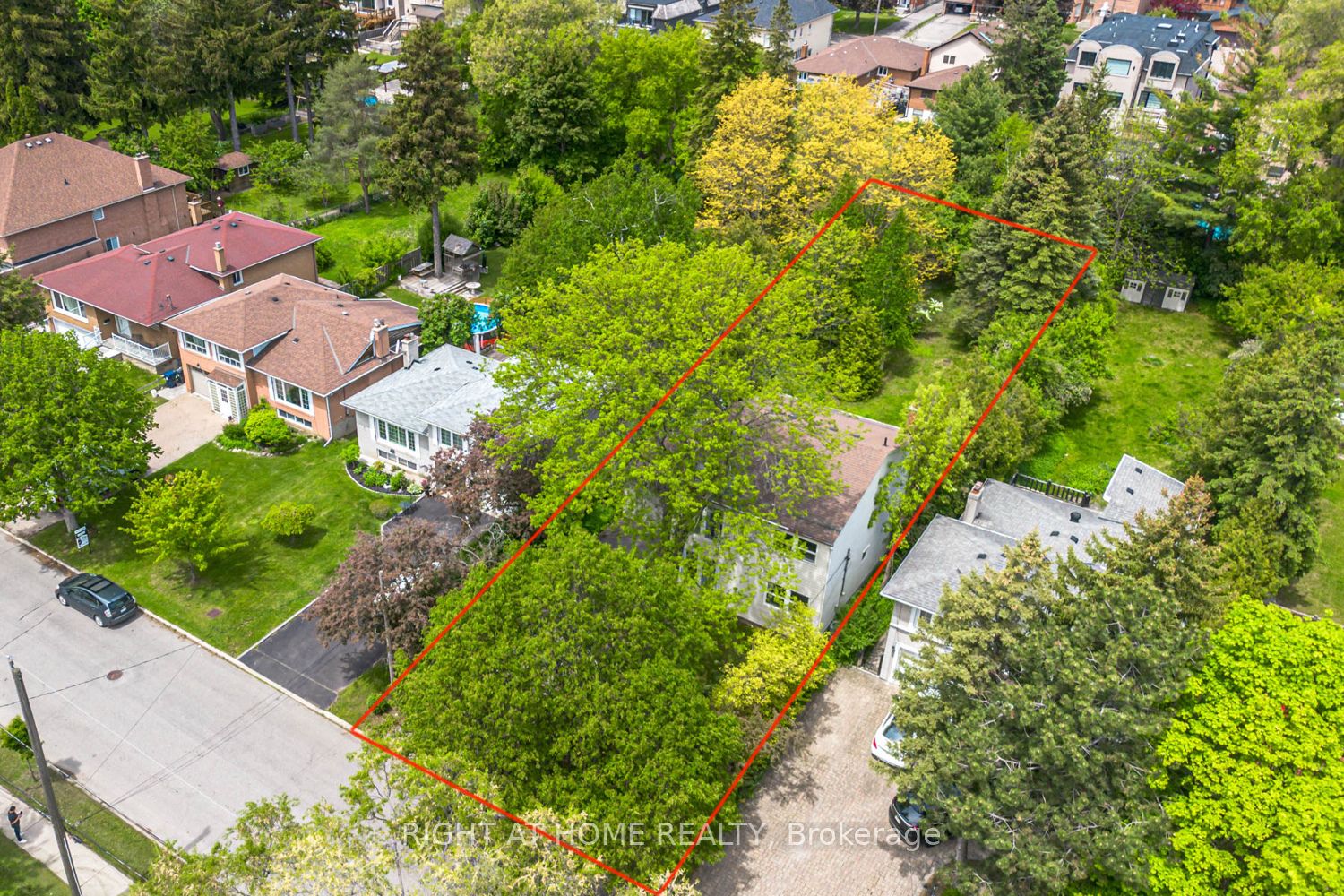 144 Wedgewood Drive, Toronto, ON M2M 2H7