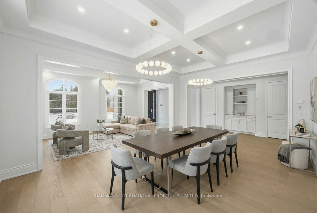 9 Lonergan Crescent, Toronto, ON M2M 4B3