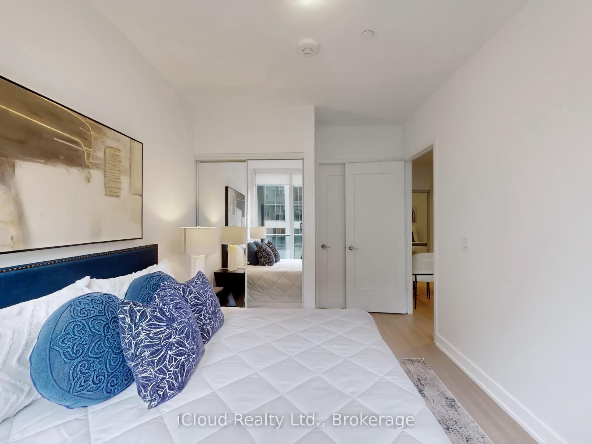 60 princess Street 440, Toronto, ON M5A 2C7