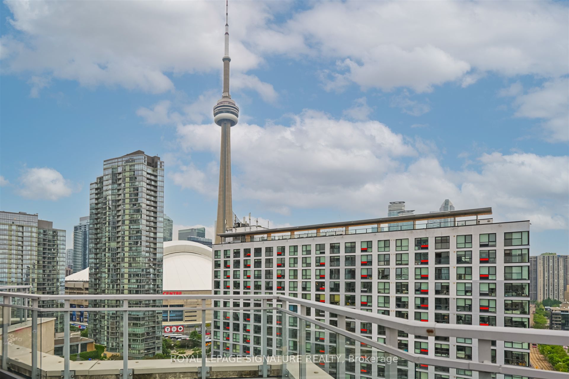 410 Queens Quay N/A W 505, Toronto, ON M5V 3T1