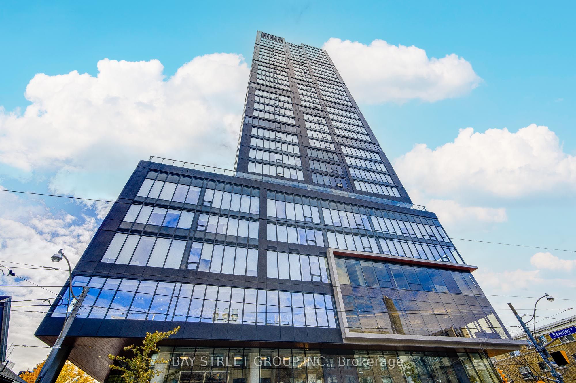 203 College Street 612, Toronto, ON M5T 1P9