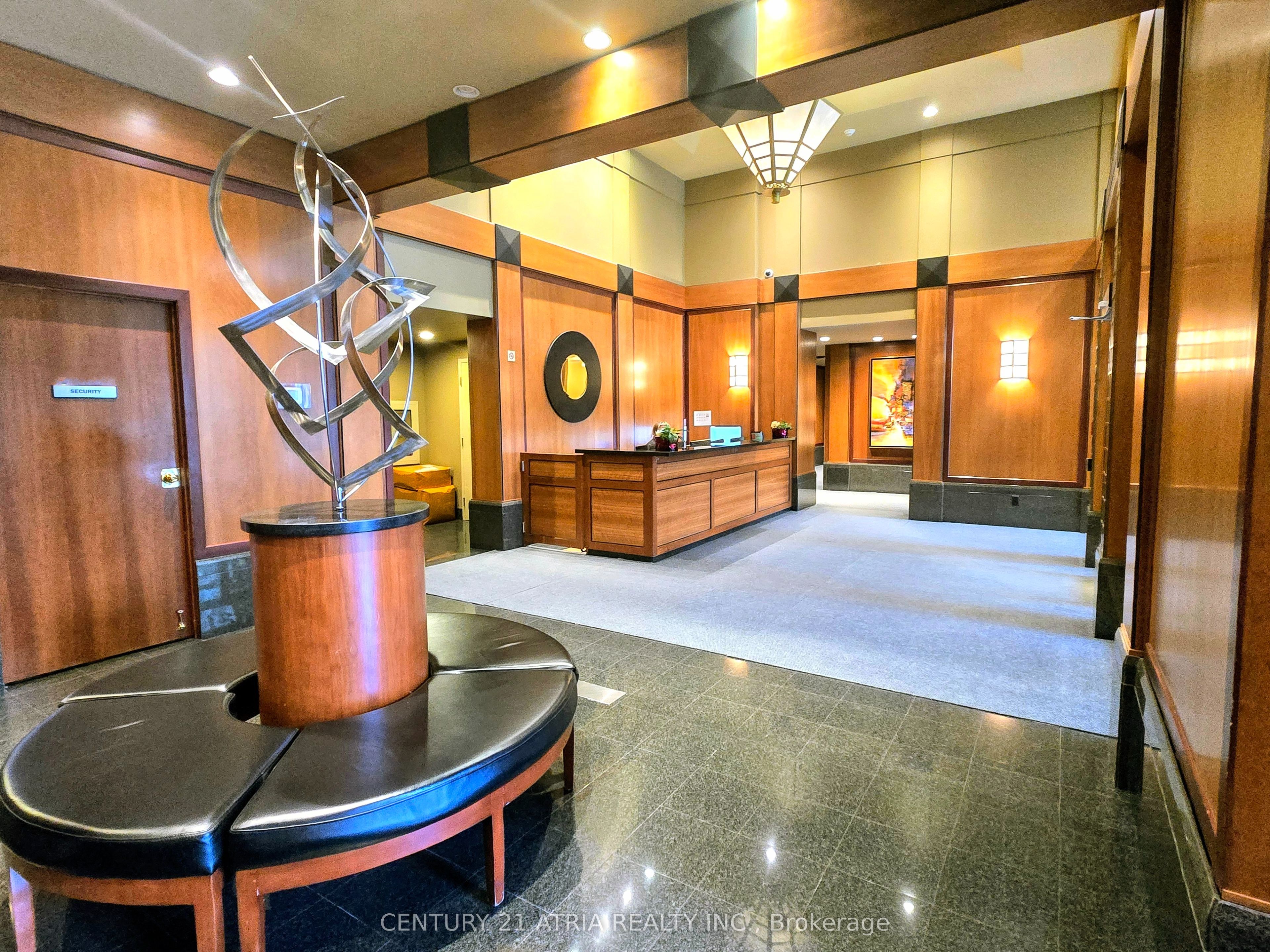 750 Bay Street 1806, Toronto, ON M5G 1N6