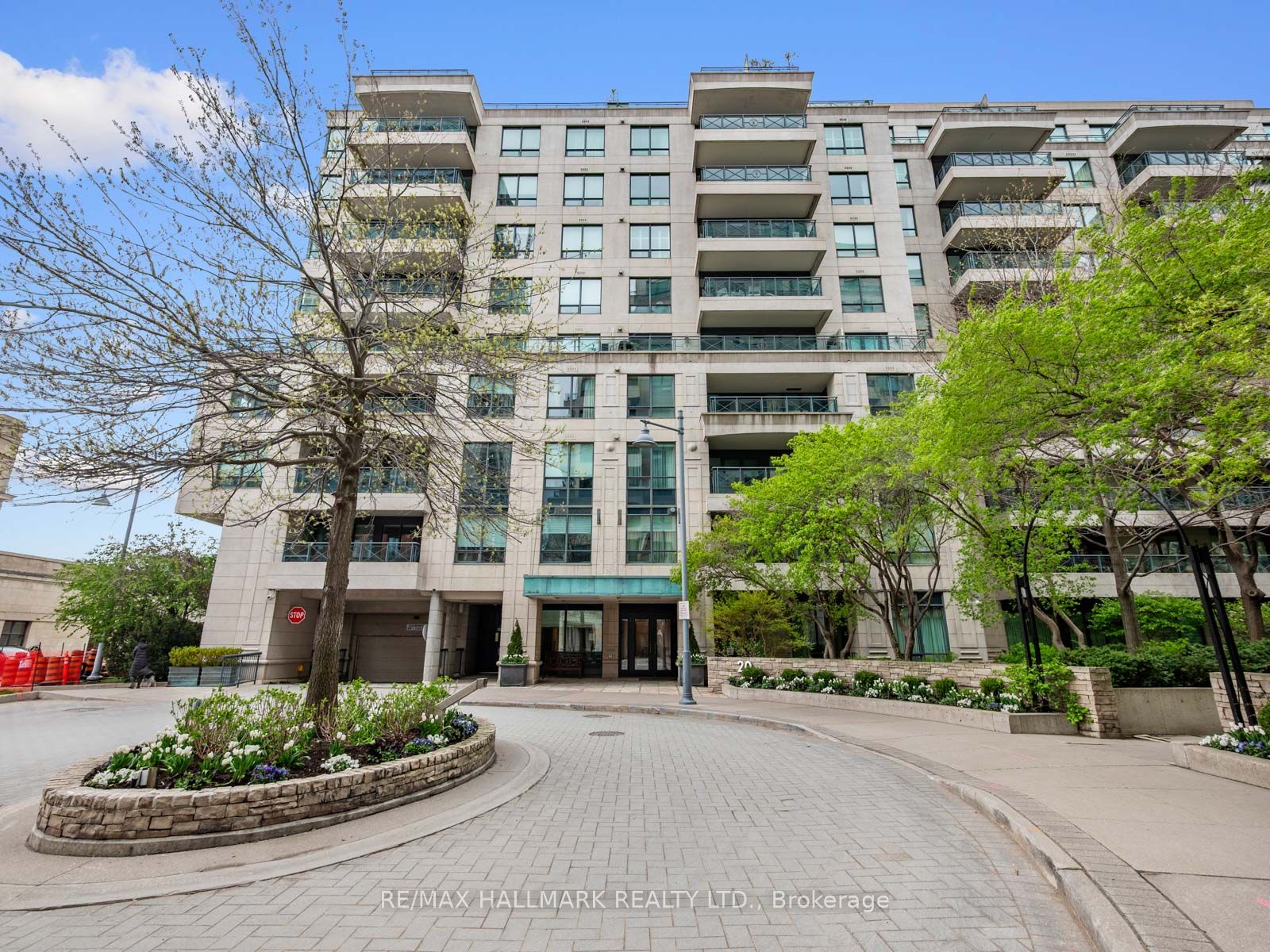 20 Scrivener Square 716, Toronto, ON M4W 3X9