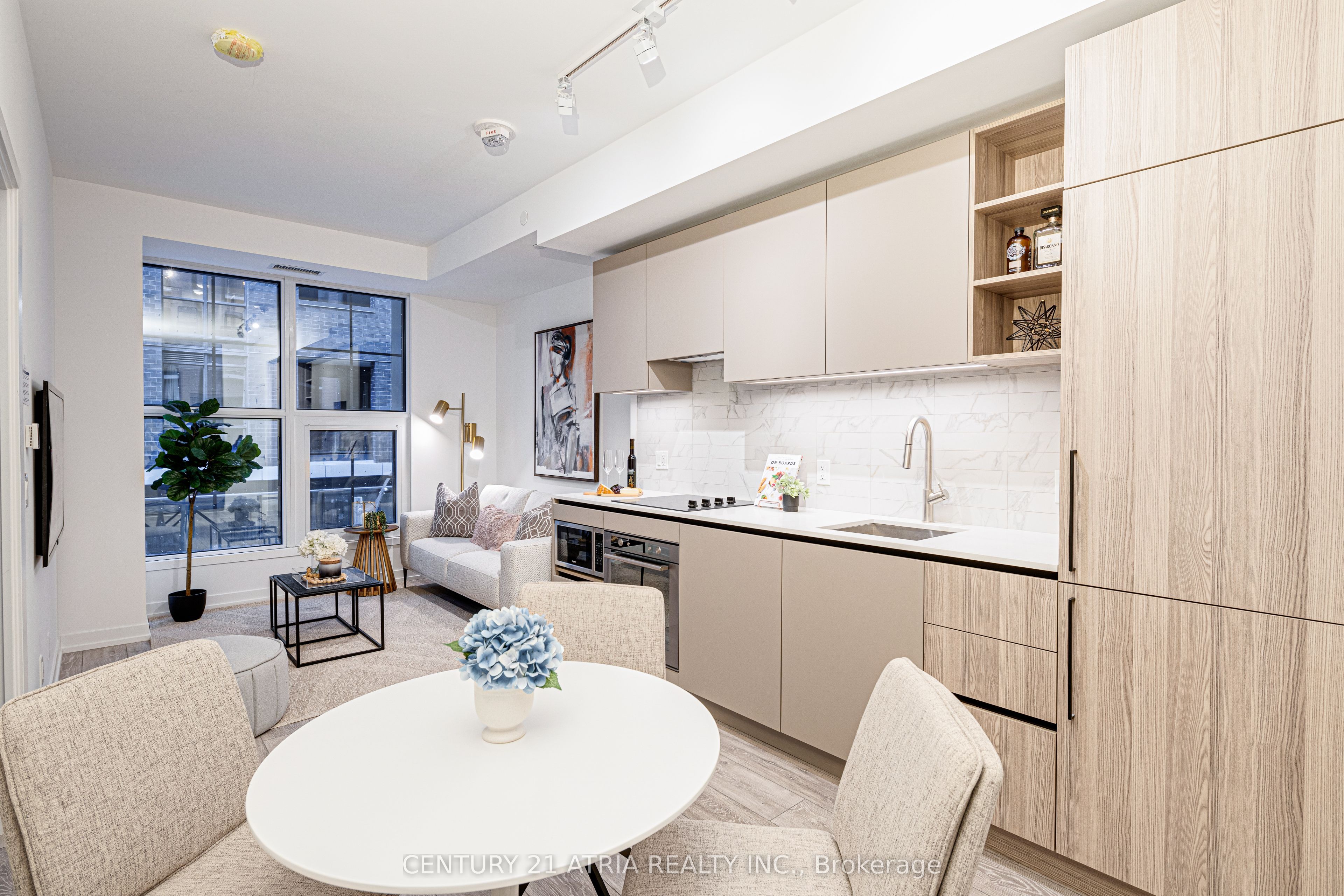 55 Mercer Street 308, Toronto, ON M5V 0W4