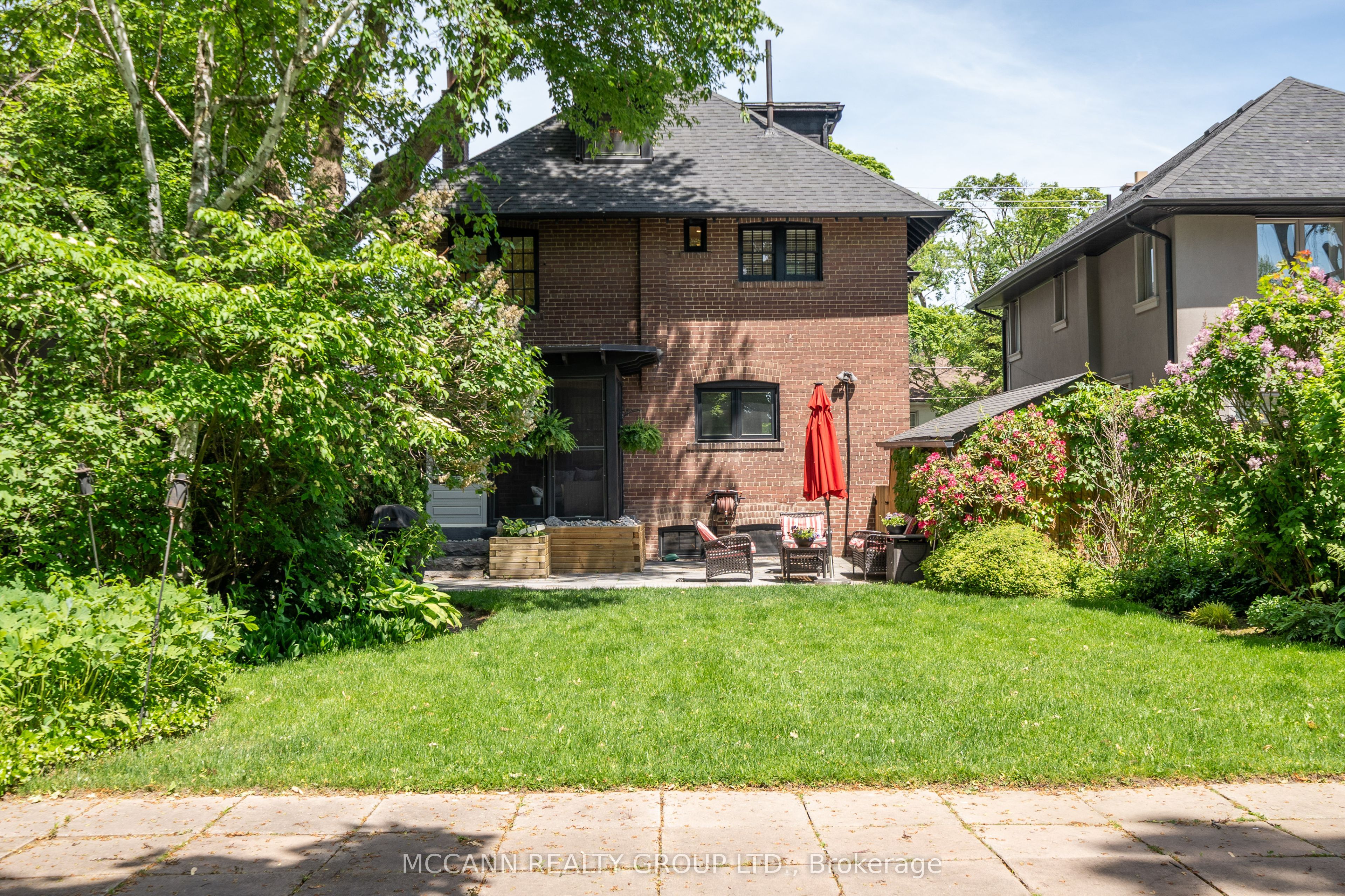 1396 Mount Pleasant Road, Toronto, ON M4N 2T8