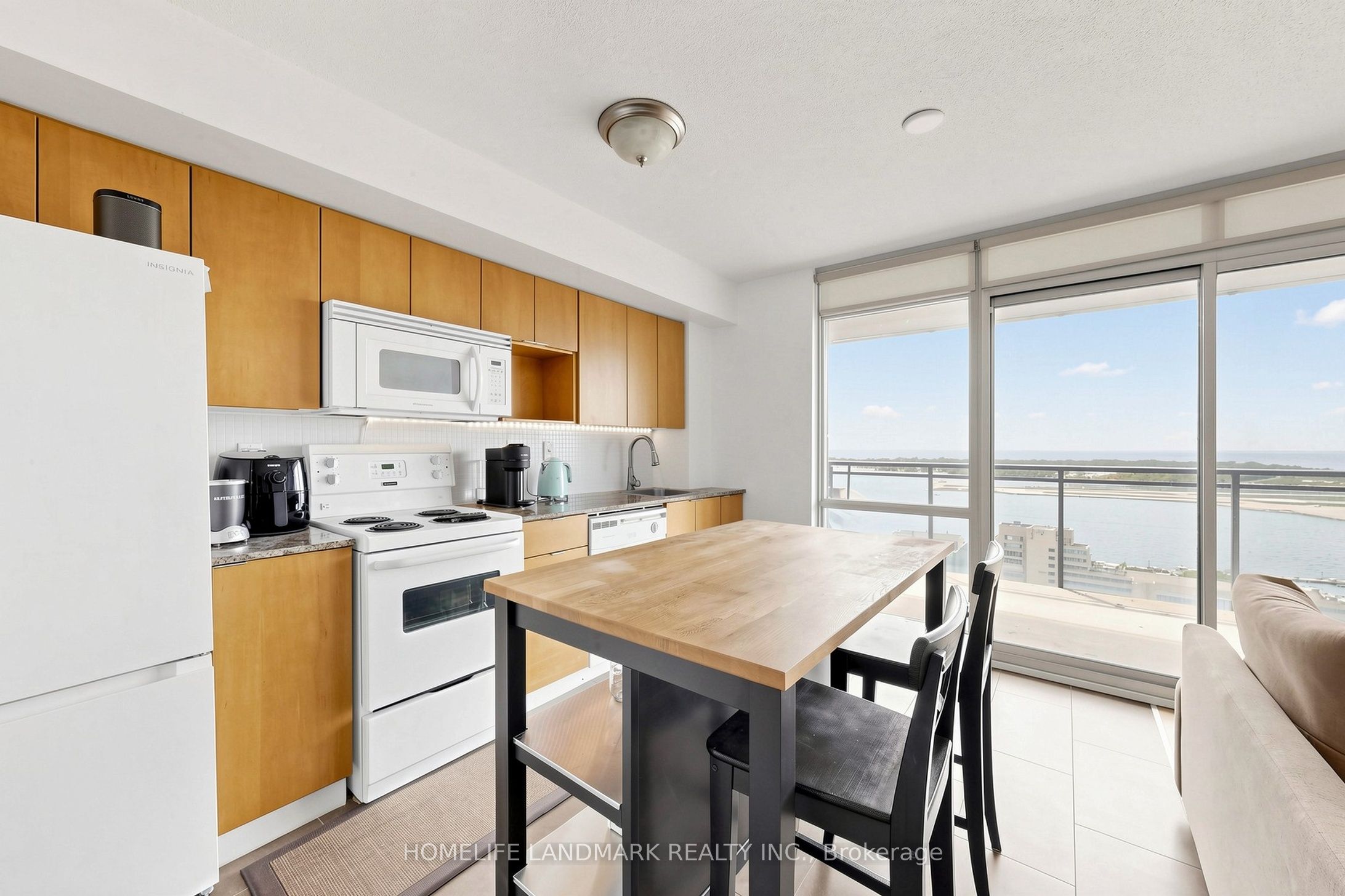 15 Fort York Boulevard 2811, Toronto, ON M5V 3Y4