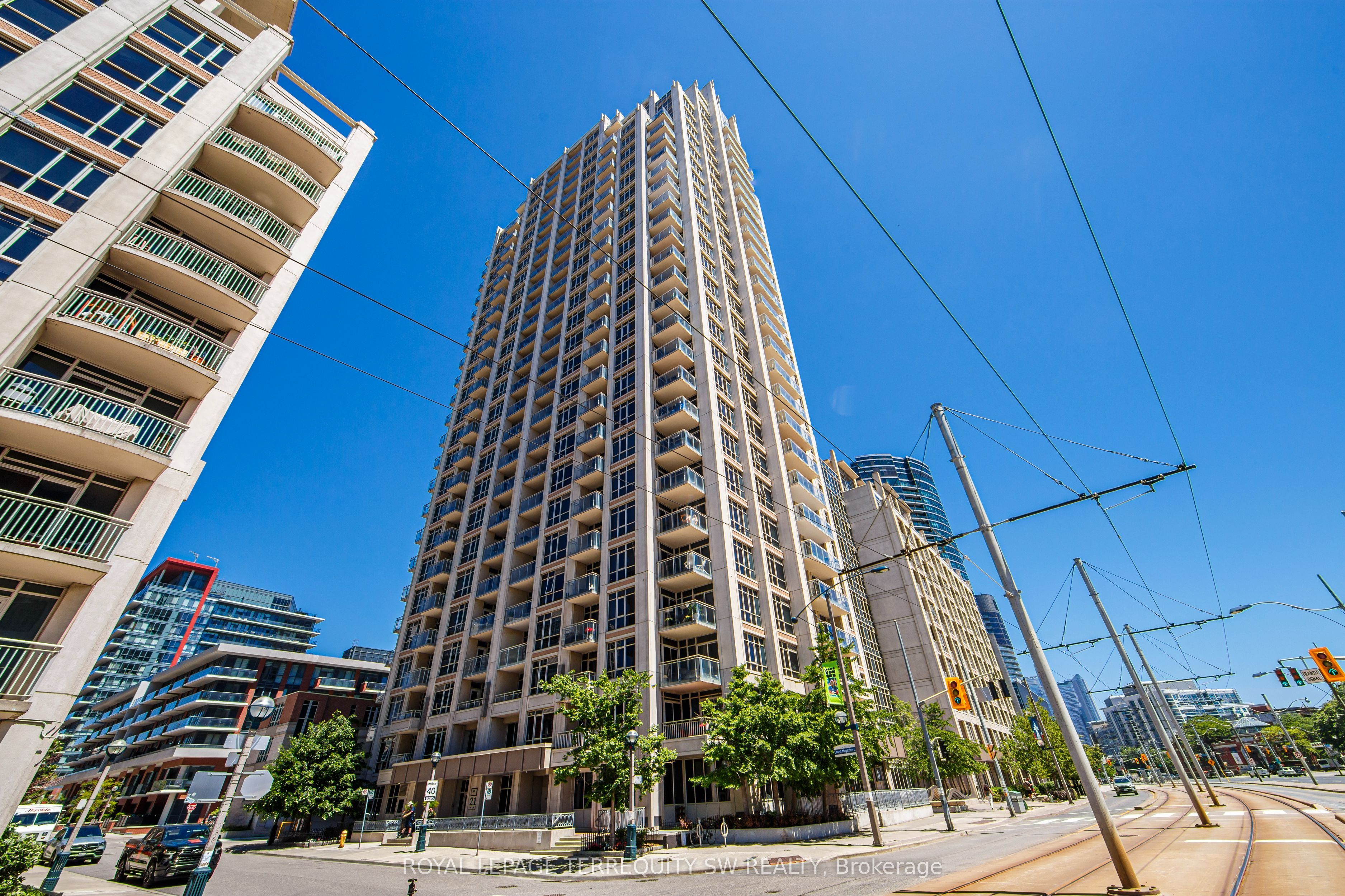 21 Grand Magazine Street 418, Toronto, ON M5V 1B5
