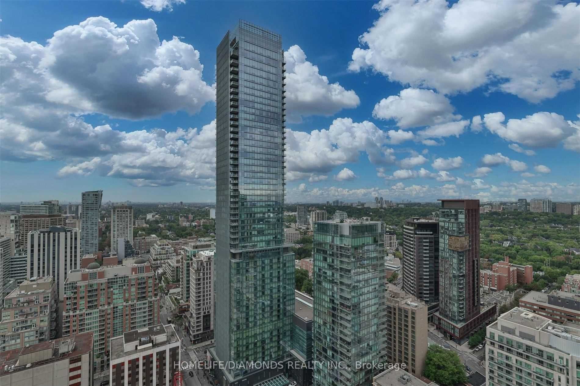1 Yorkville Avenue 3302, Toronto, ON M4W 1L1