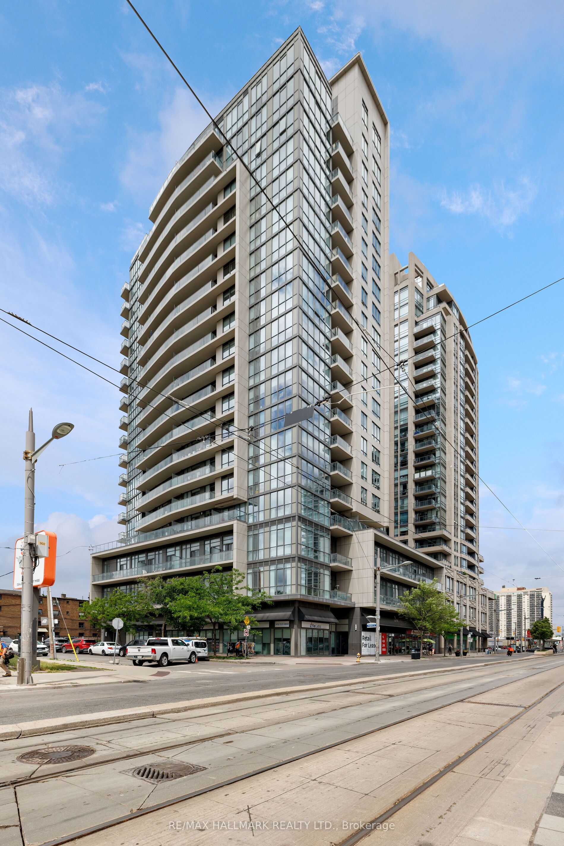 530 St Clair Avenue W 1401, Toronto, ON M6C 0A2