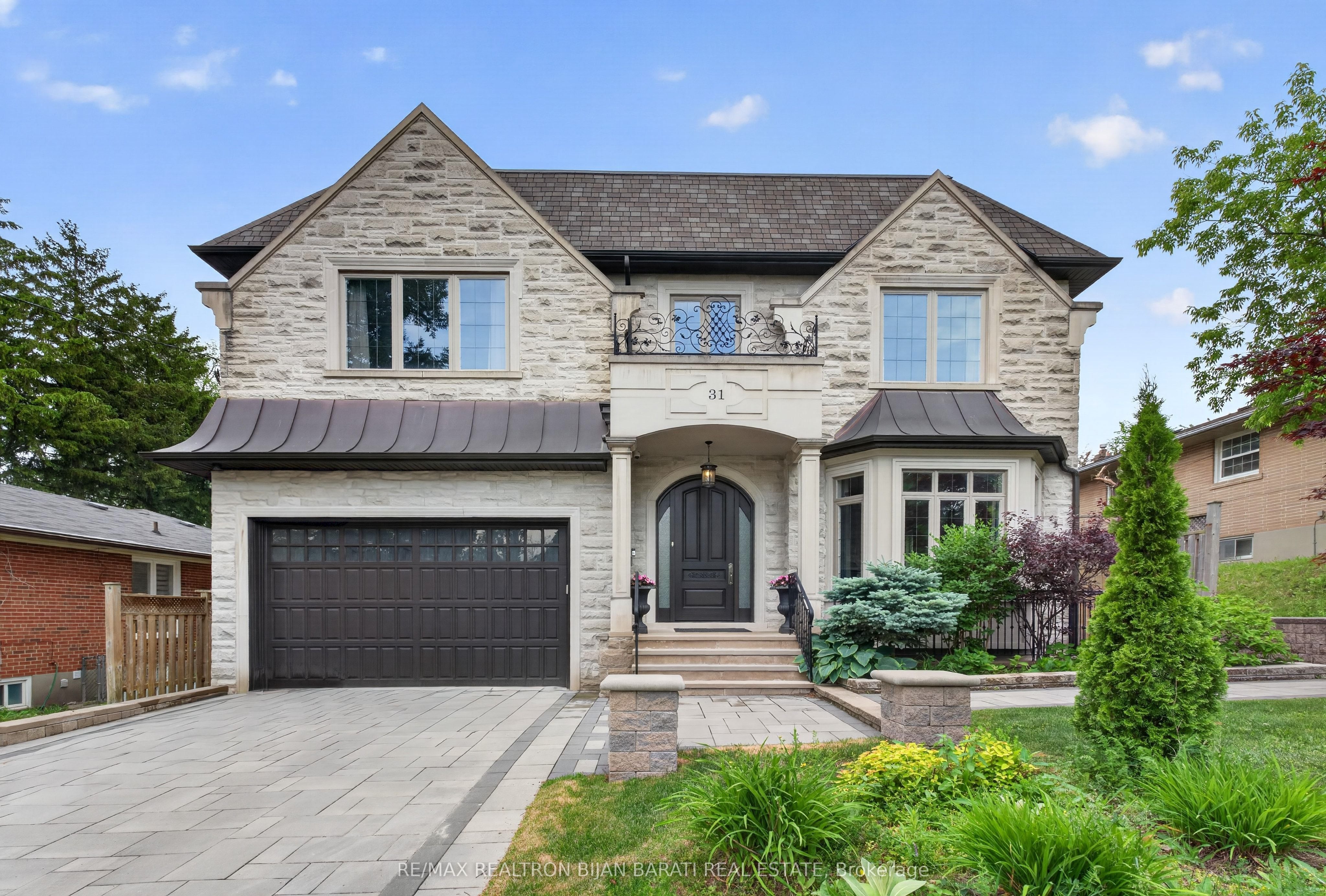 31 Caswell Drive, Toronto, ON M2M 3M2