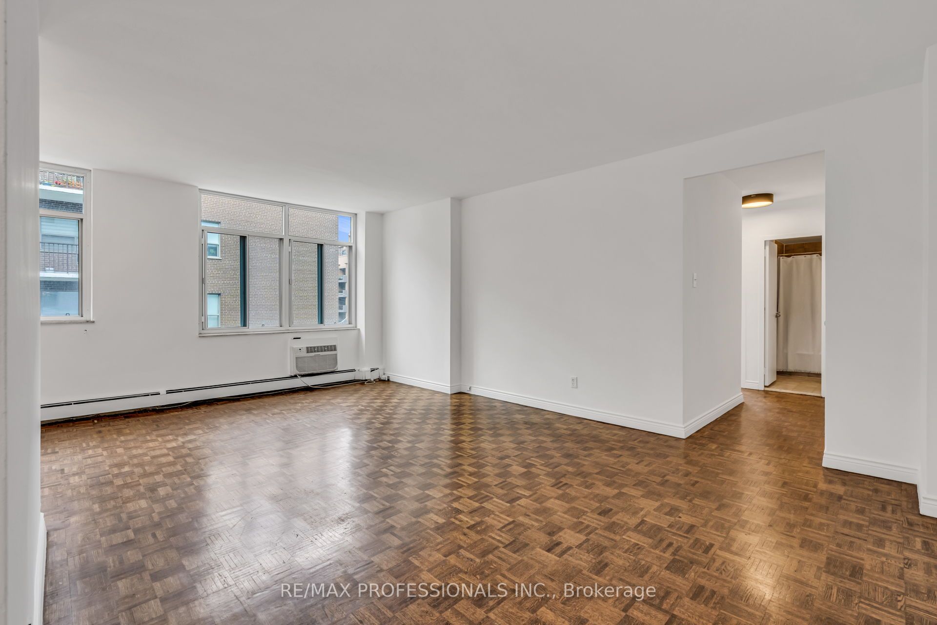 335 Lonsdale Road 303, Toronto, ON M5P 1R4