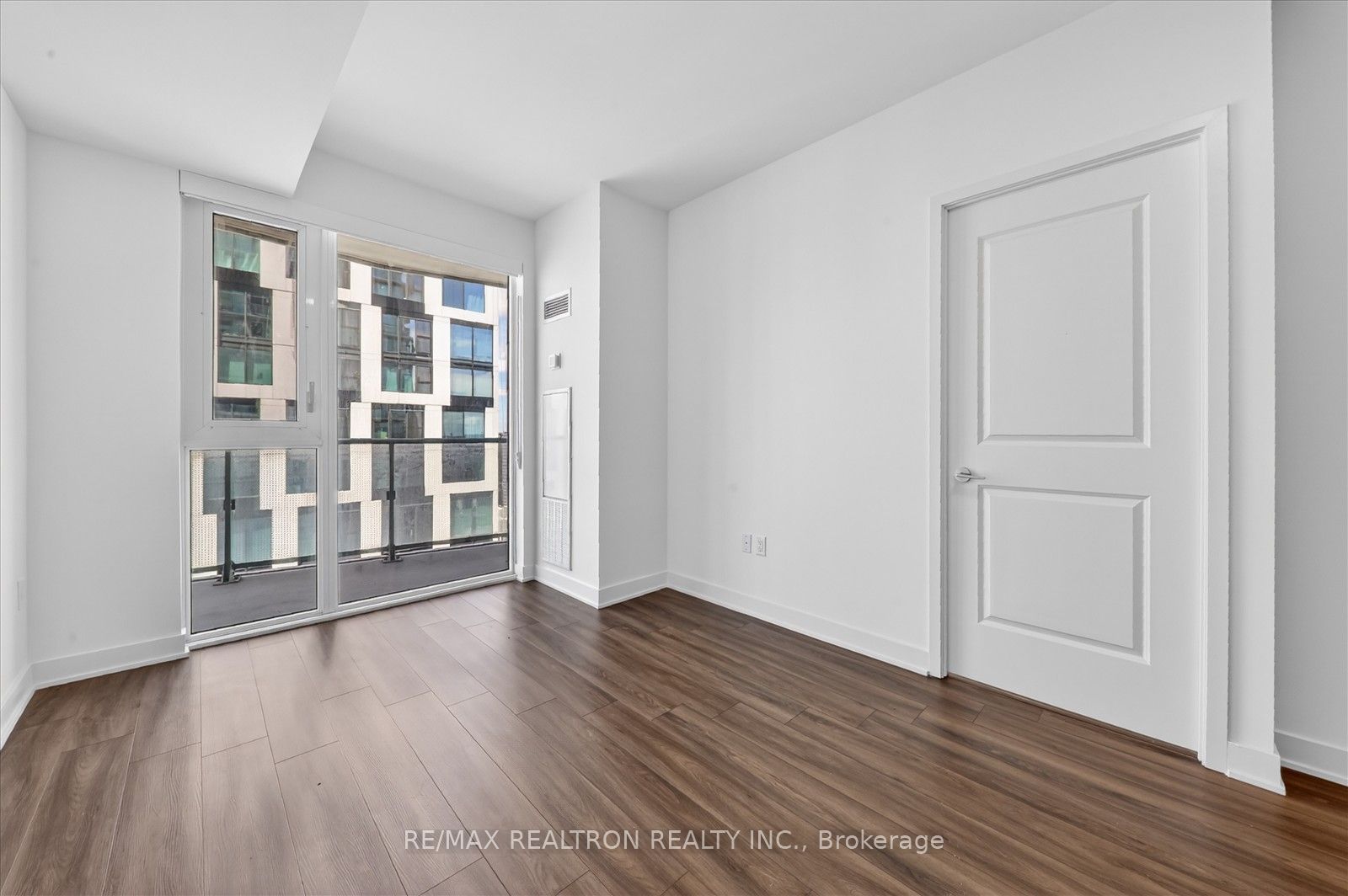 100 Dalhousie Street 3312, Toronto, ON M5B 0C7