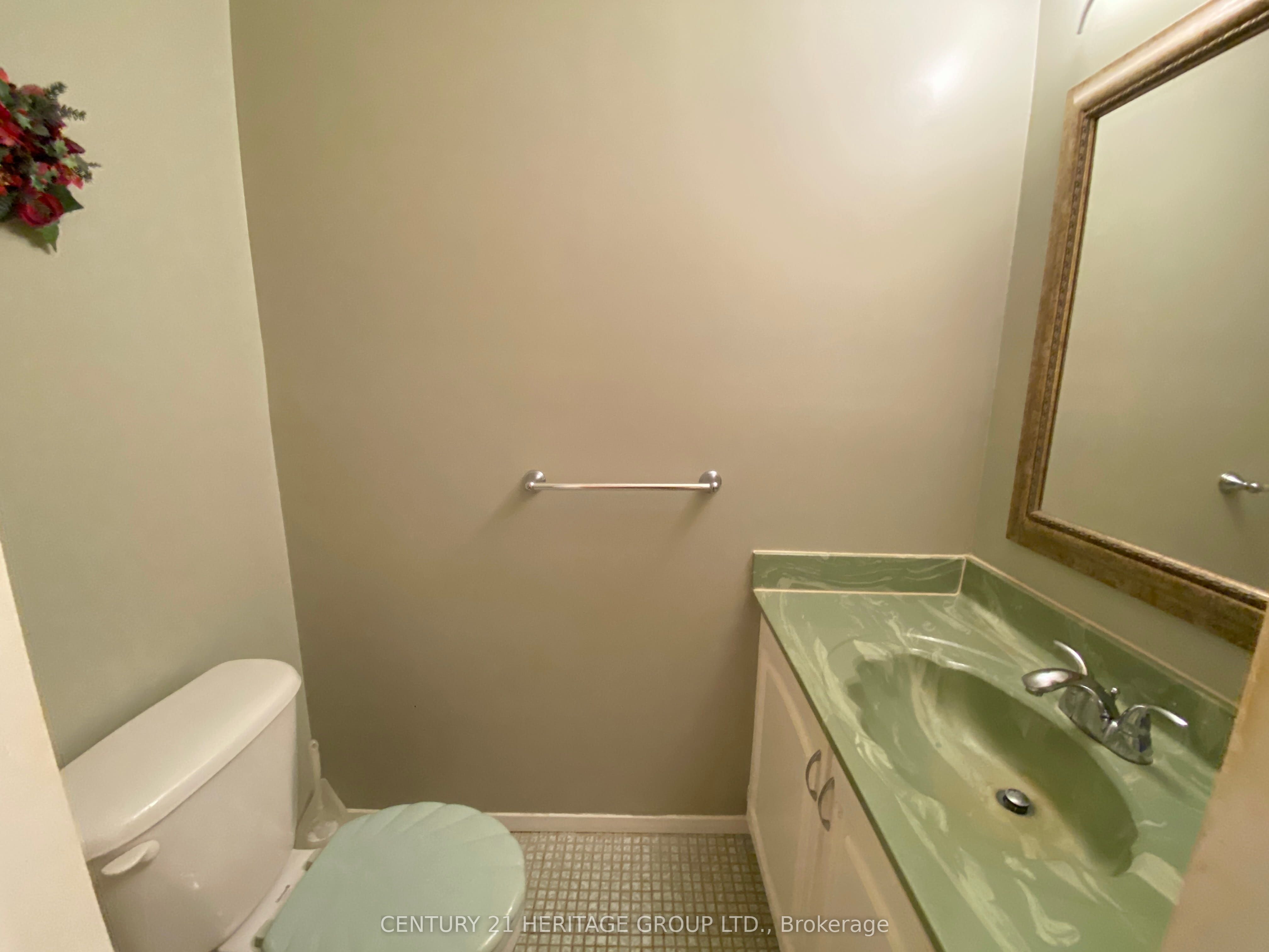 65 Black Hawk Way, Toronto, ON M2R 3L7