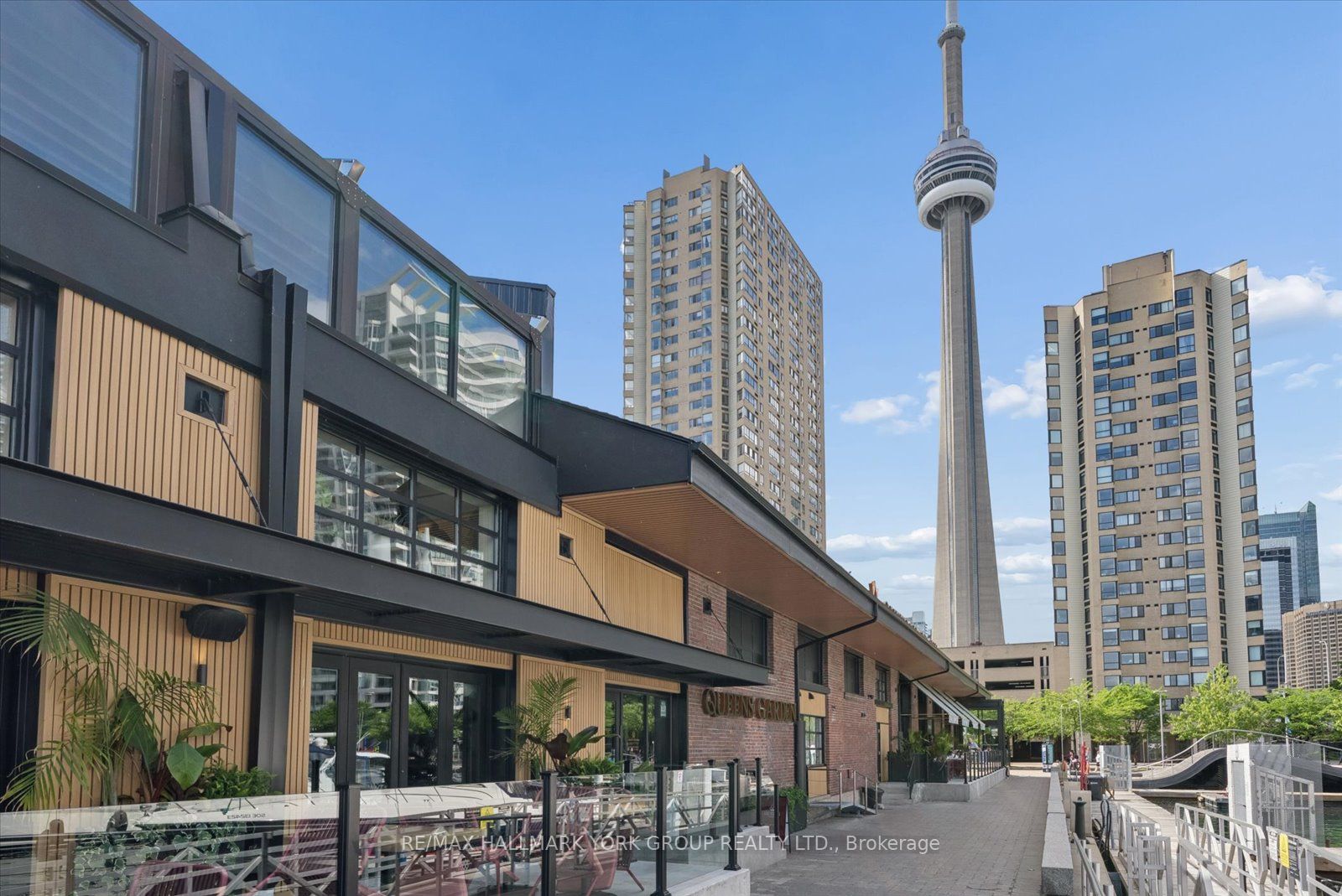 251 Queens Quay W 705, Toronto, ON M5J 2N6