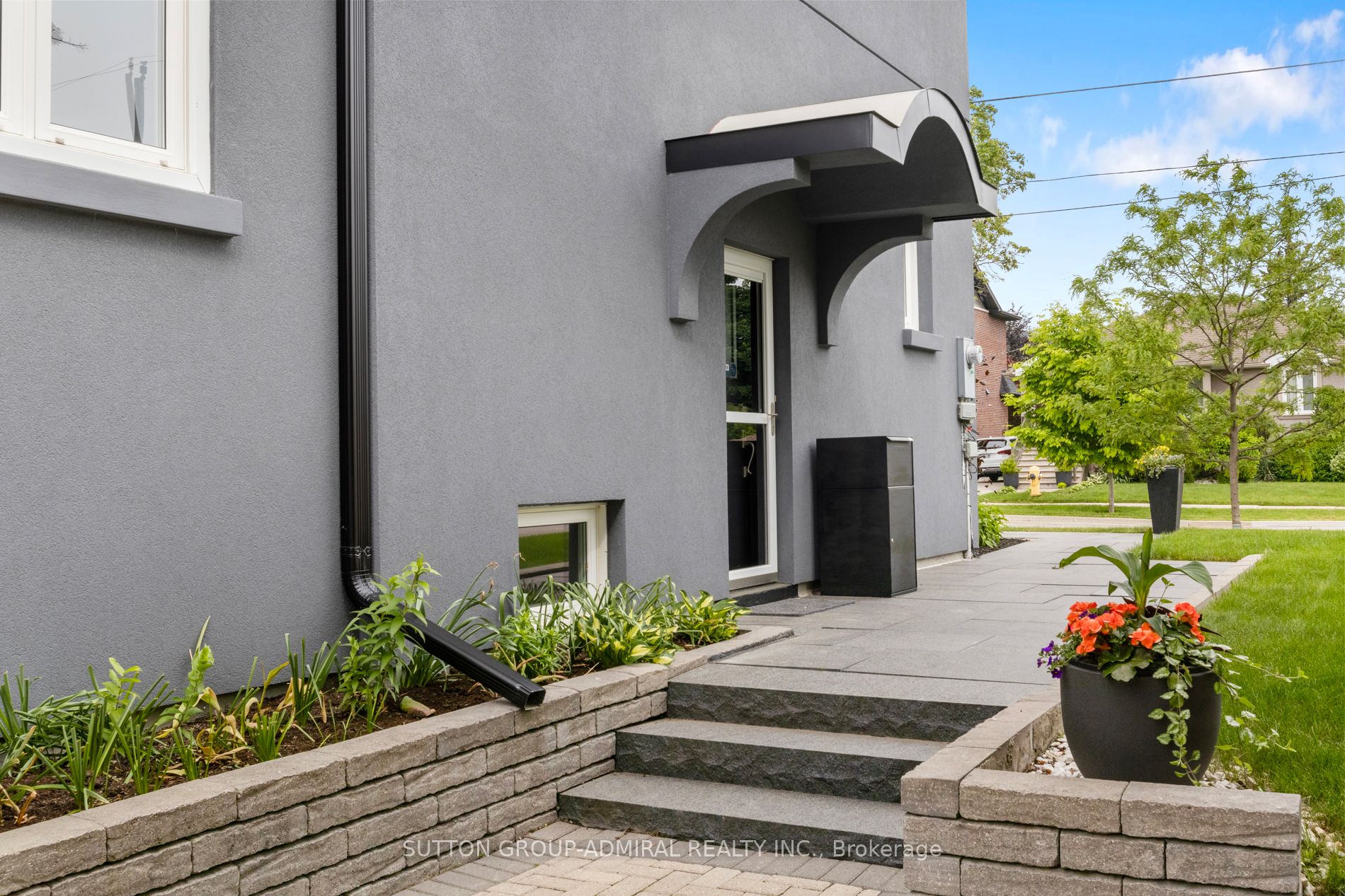 479 Hounslow Avenue, Toronto, ON M2R 1J1