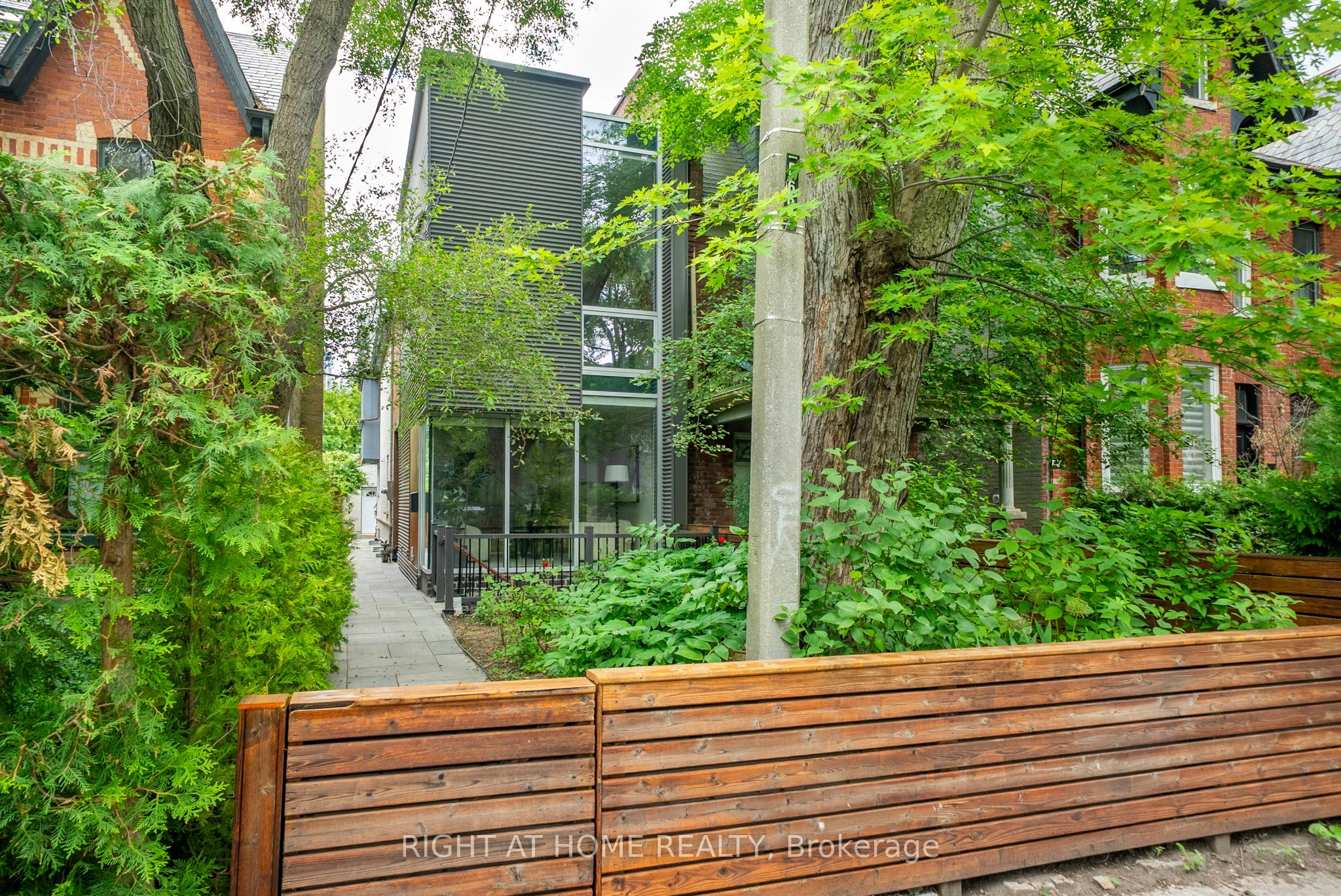 281 Brunswick Avenue, Toronto, ON M5S 2M6