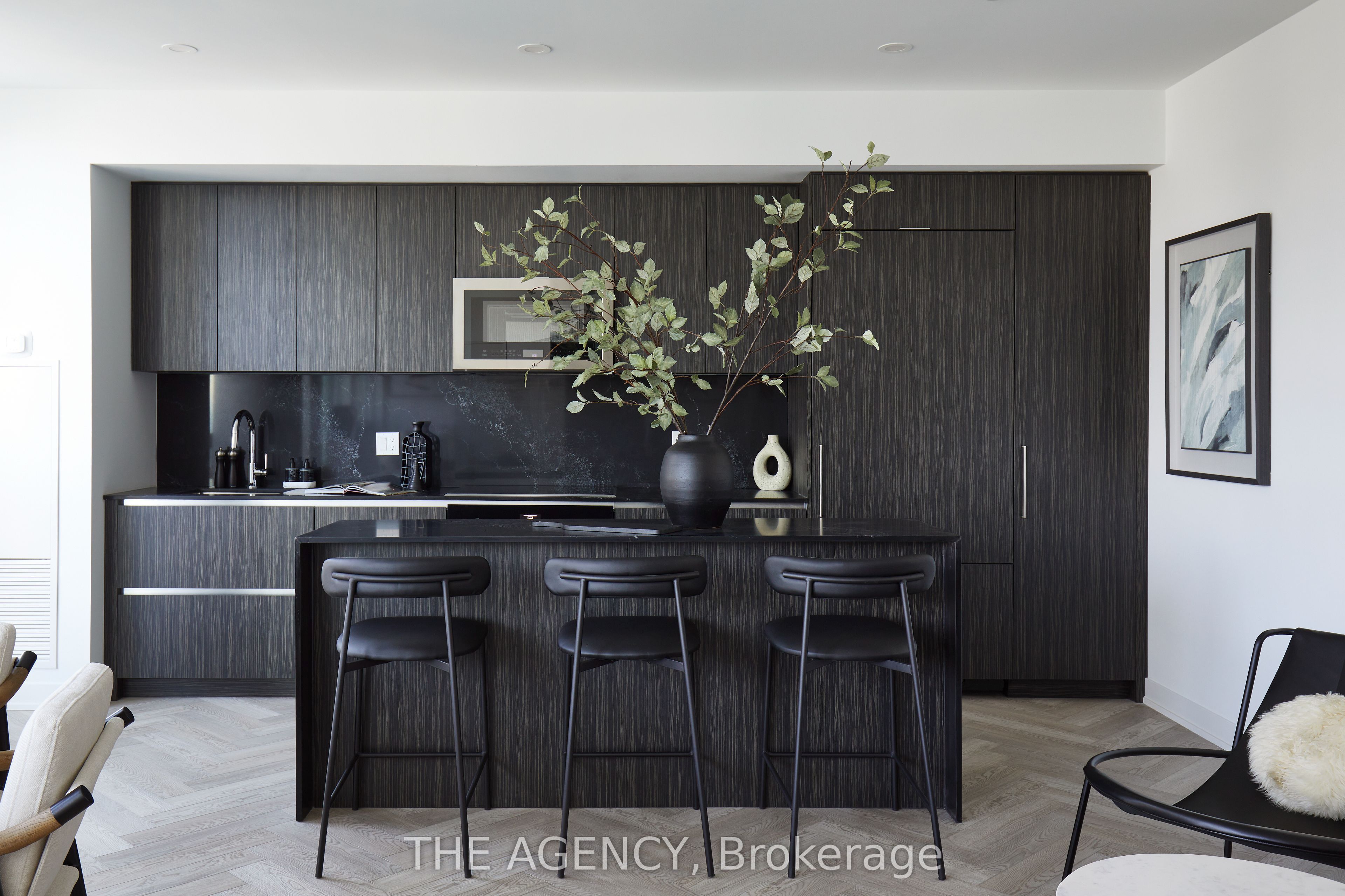 327 King Street PH03, Toronto, ON M5V 1J5