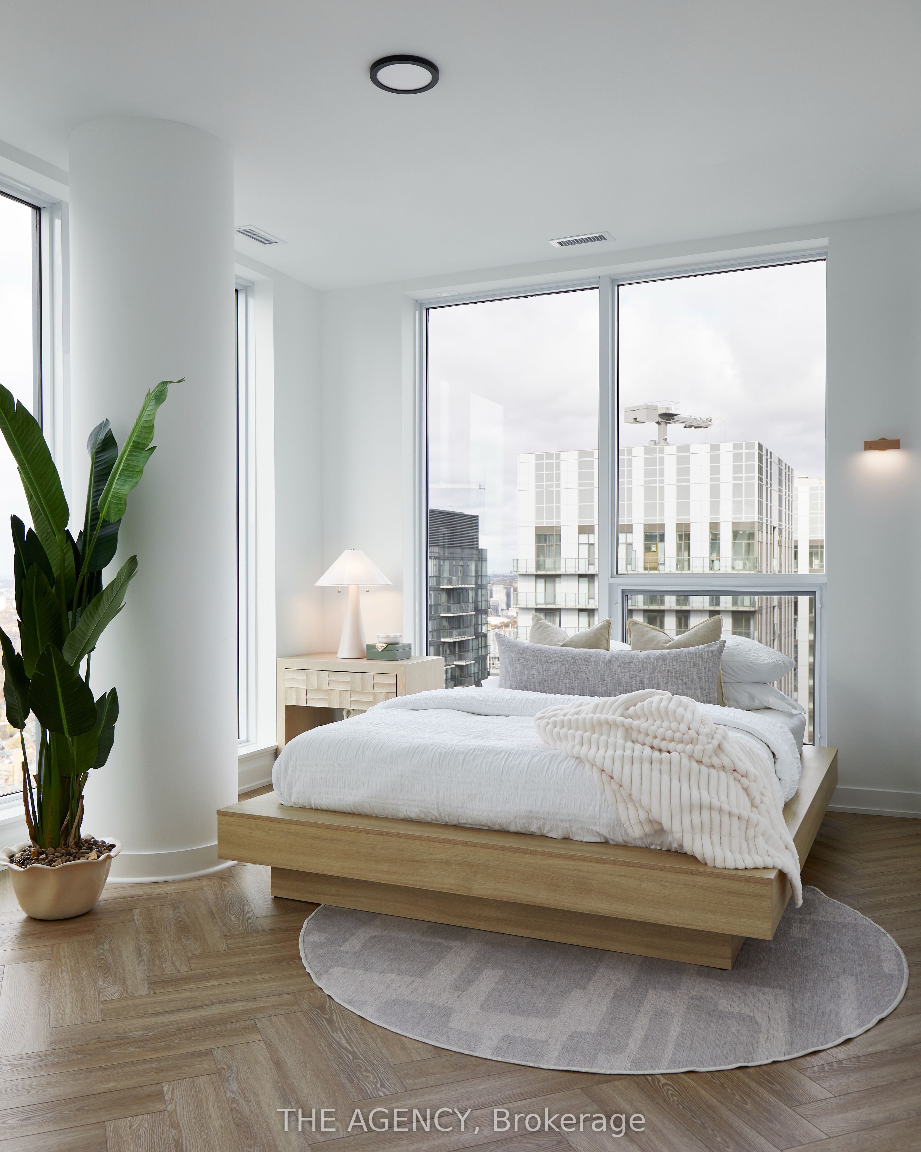 327 King Street PH04, Toronto, ON M5V 1J5