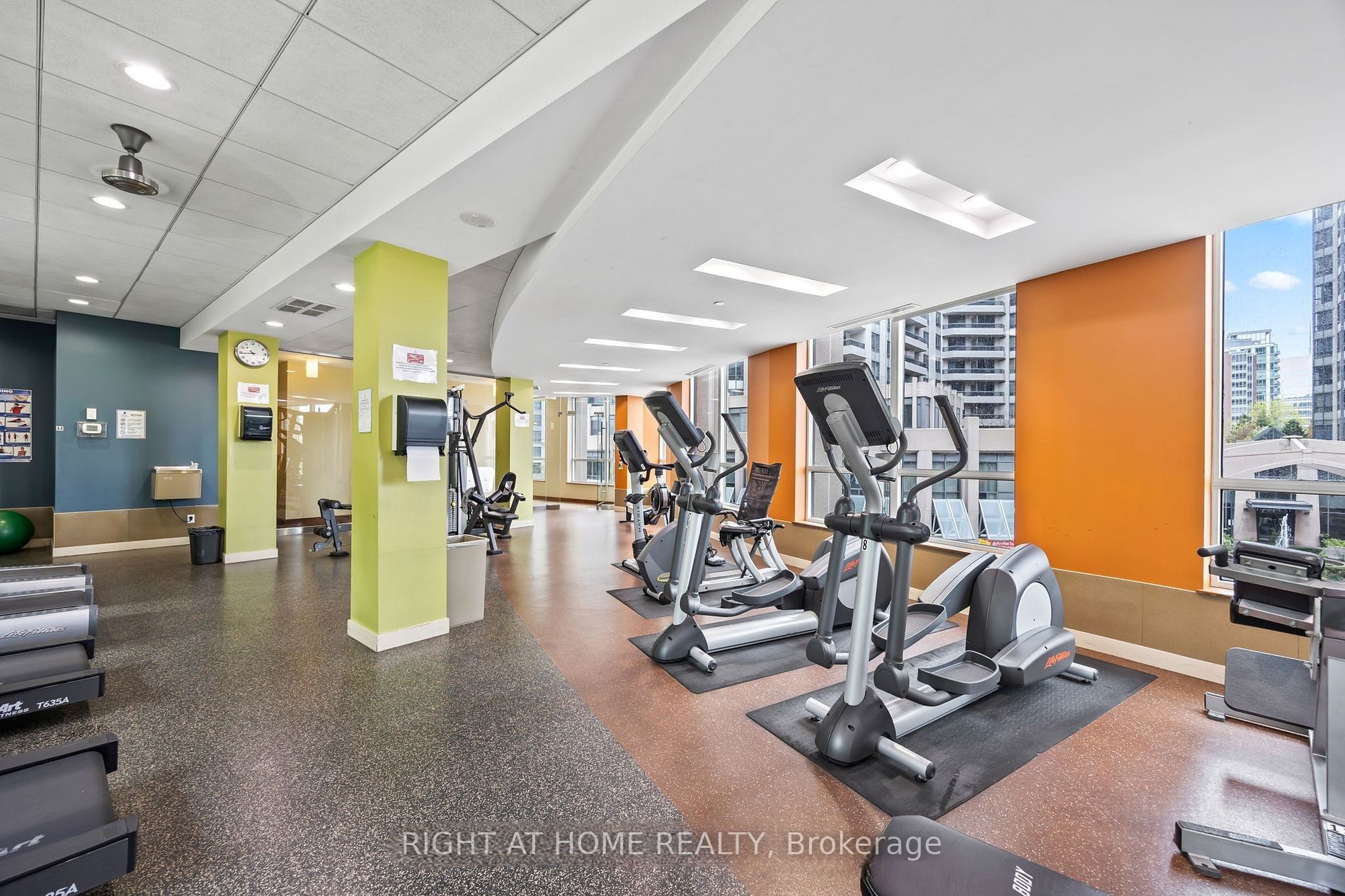 10 Northtown Way 1405, Toronto, ON M2N 7L4