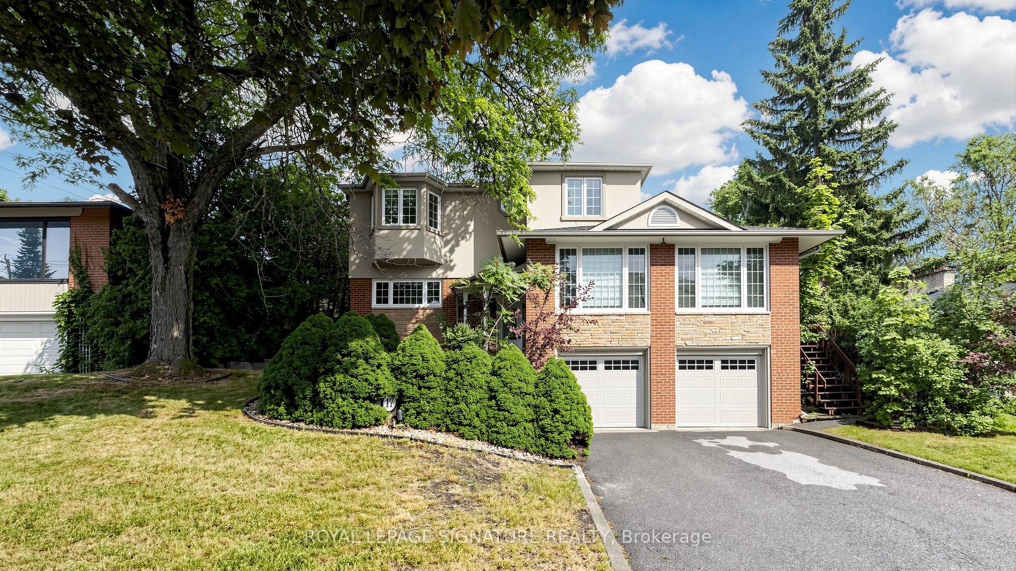 17 Valentine Drive, Toronto, ON M3A 3J5