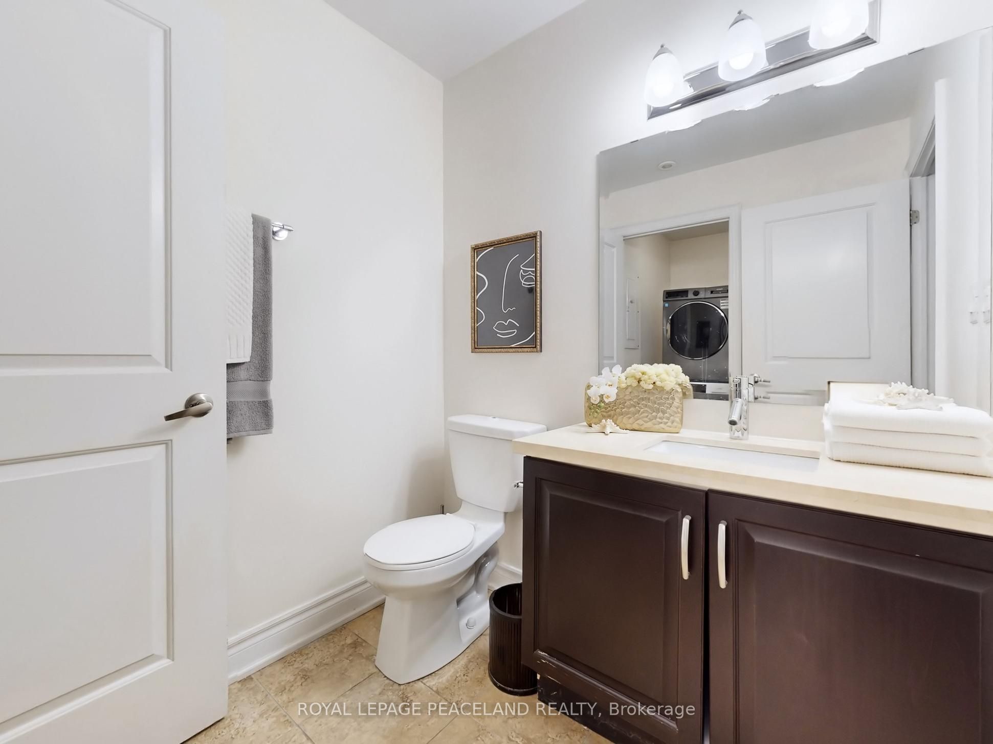 82 Hargrave Lane, Toronto, ON M4N 0A4