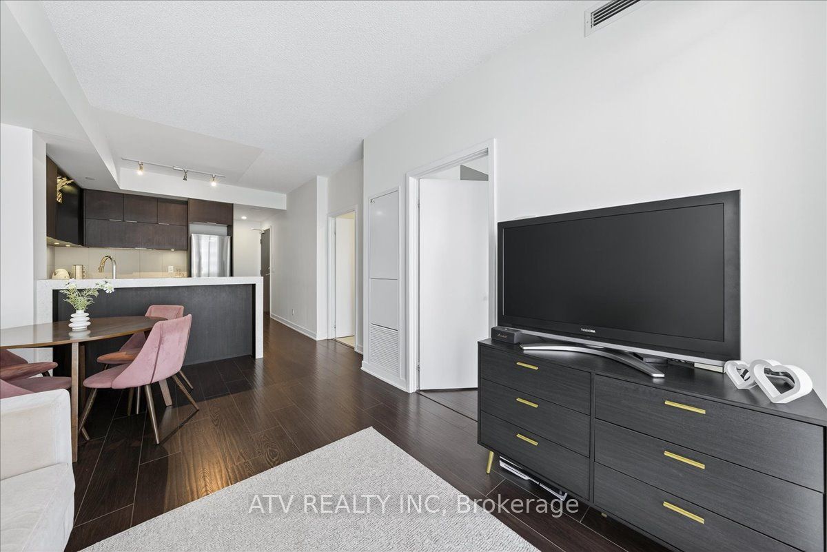 170 Sumach Street 1113, Toronto, ON M5A 3H7