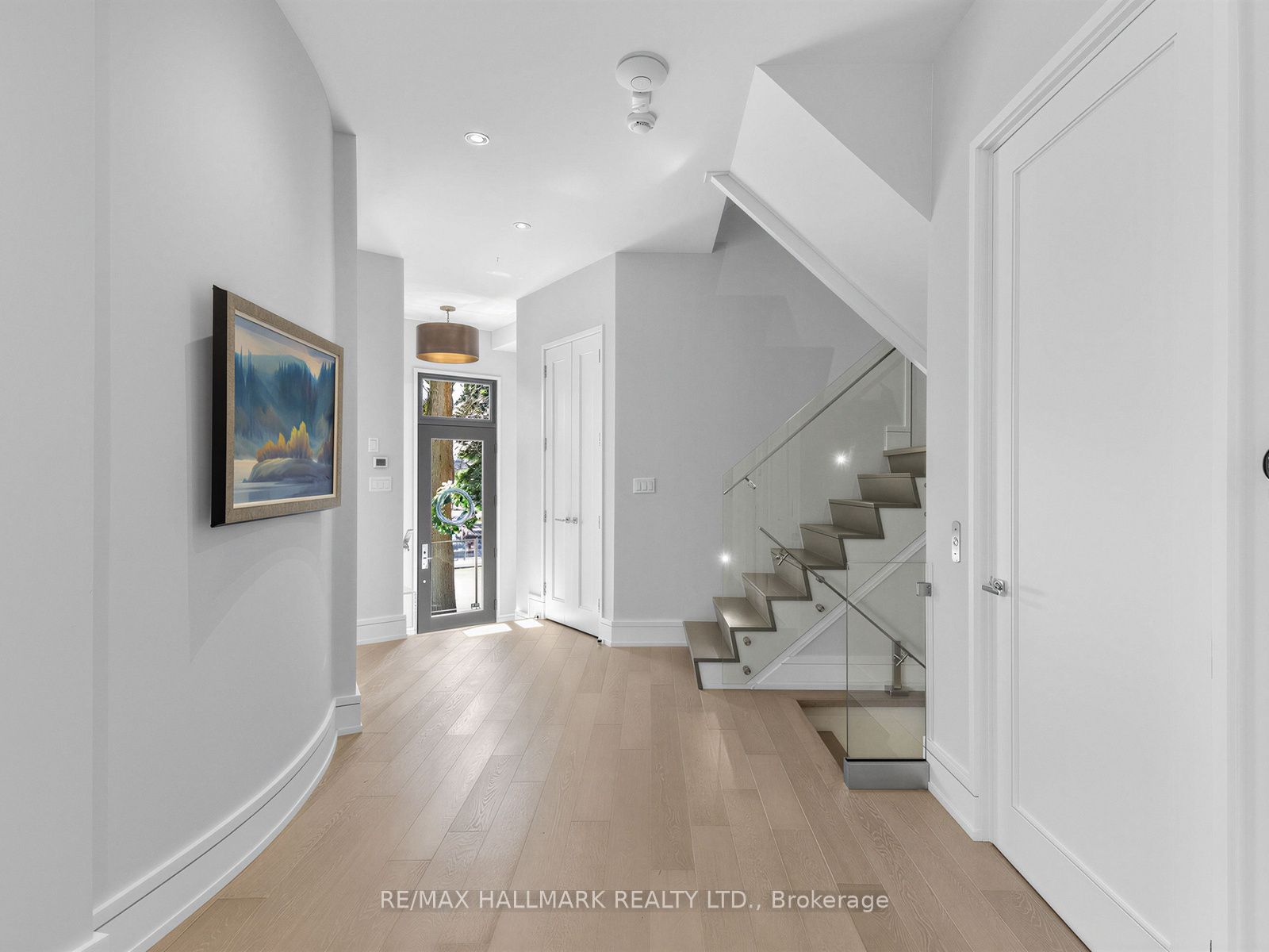 1 Thurloe Avenue, Toronto, ON M4S 0B4
