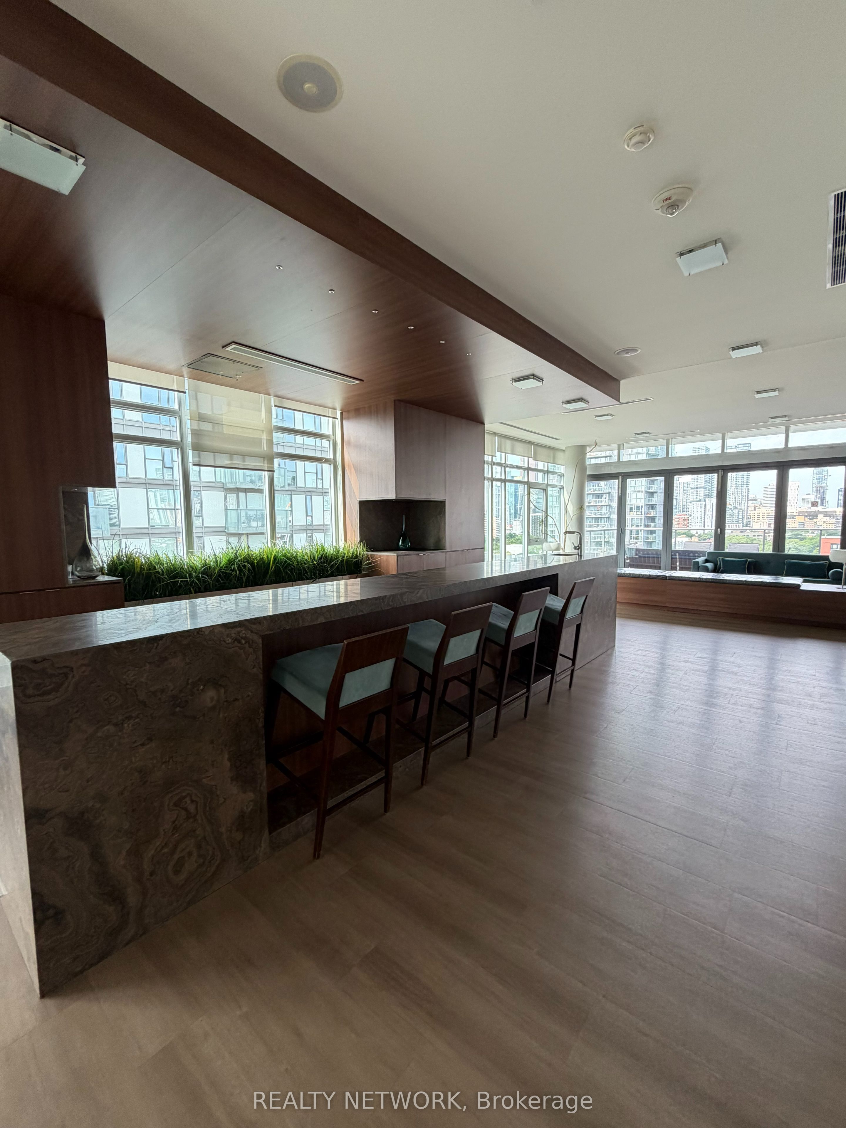 260 Sackville Street 210, Toronto, ON M5A 0B3
