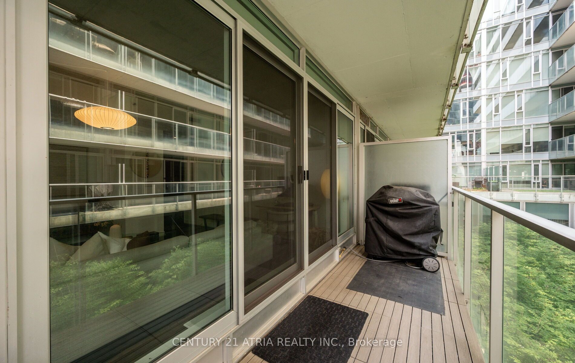 75 Portland Street 322, Toronto, ON M5V 2M9