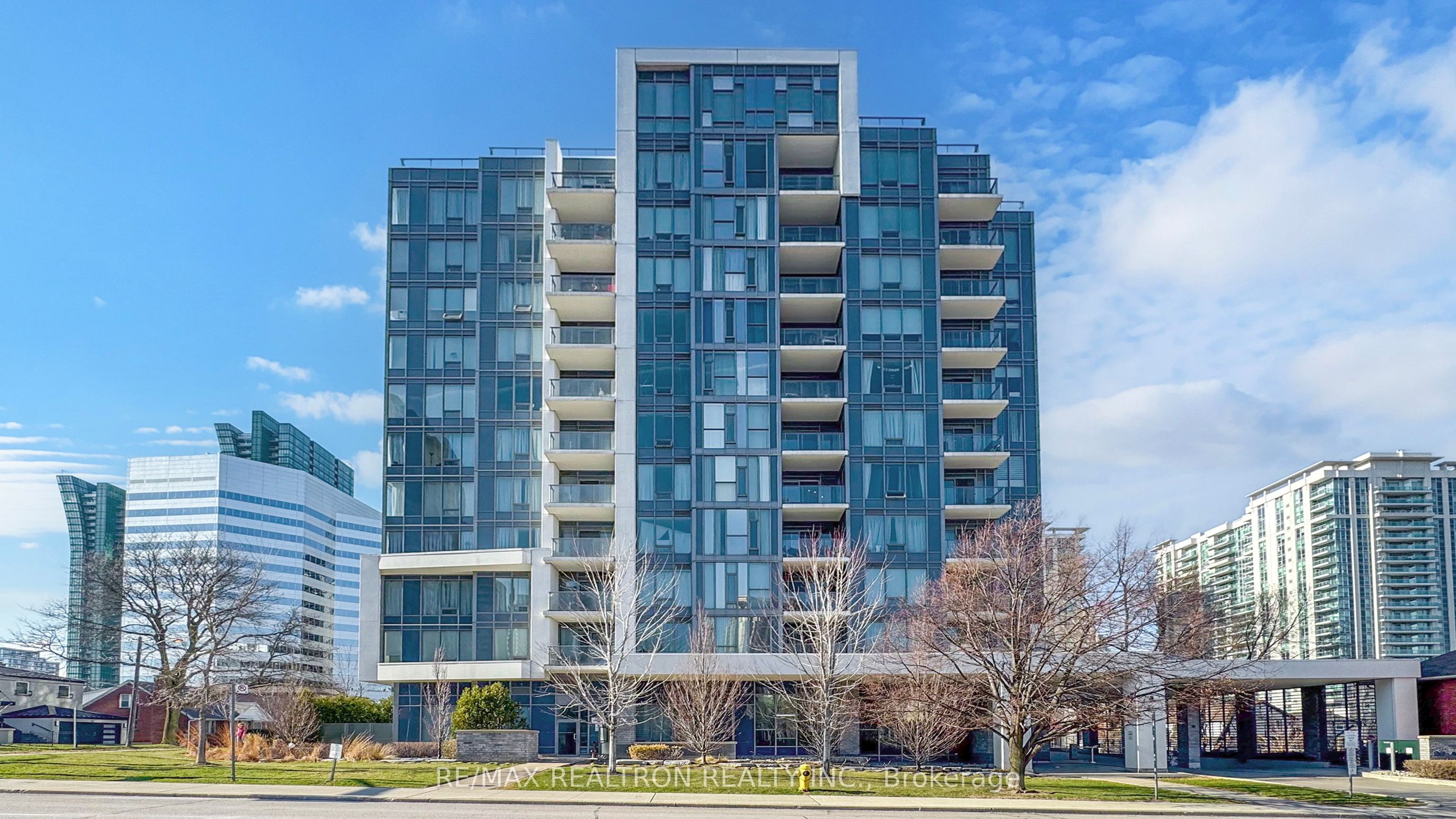 28 Avondale Avenue 1102, Toronto, ON M2N 0K2