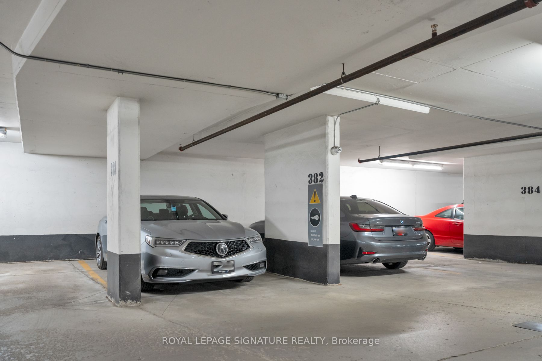 2 Rean Drive 306, Toronto, ON M2K 3B8
