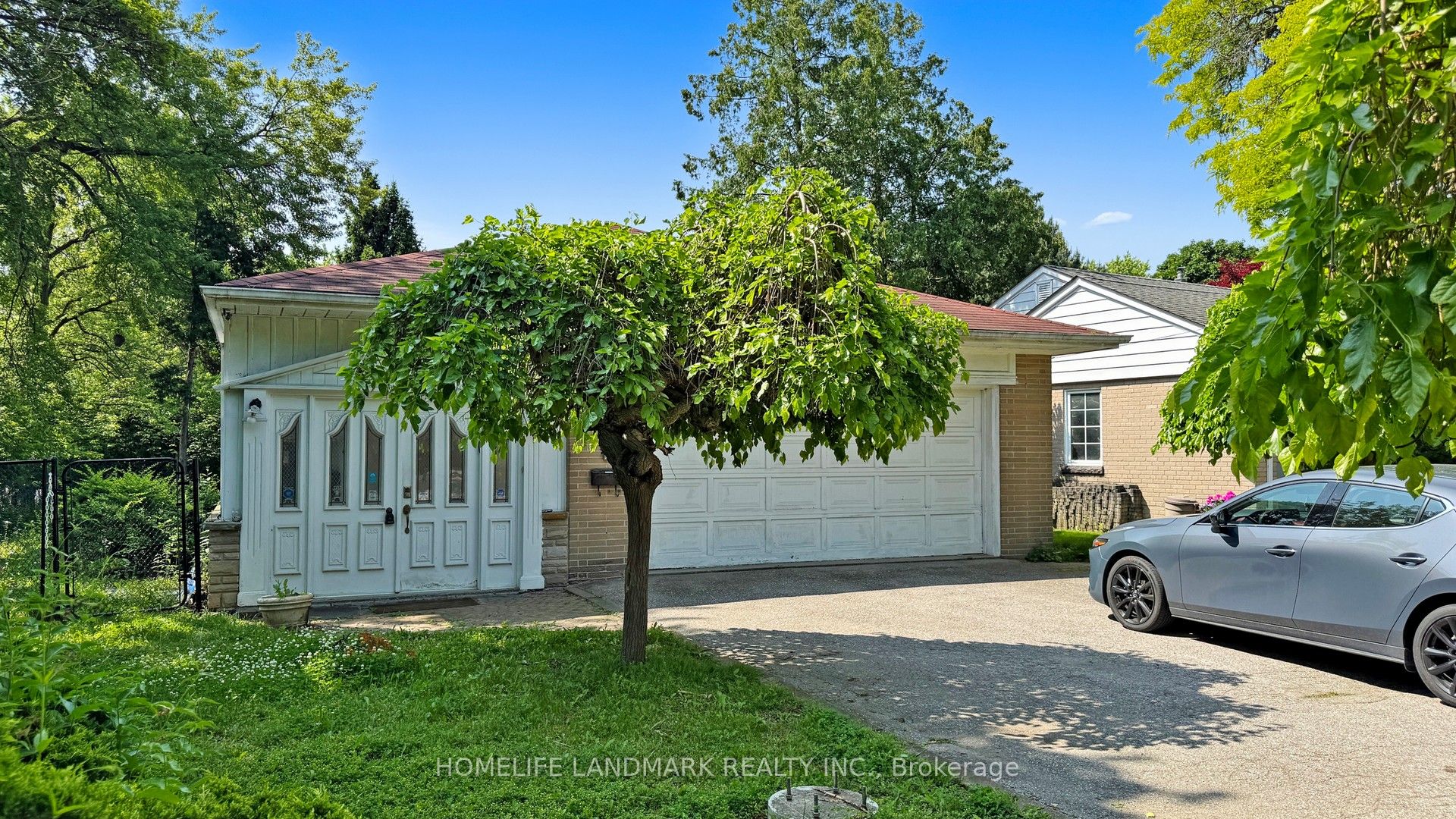 117 Arjay Crescent, Toronto, ON M2L 1C6