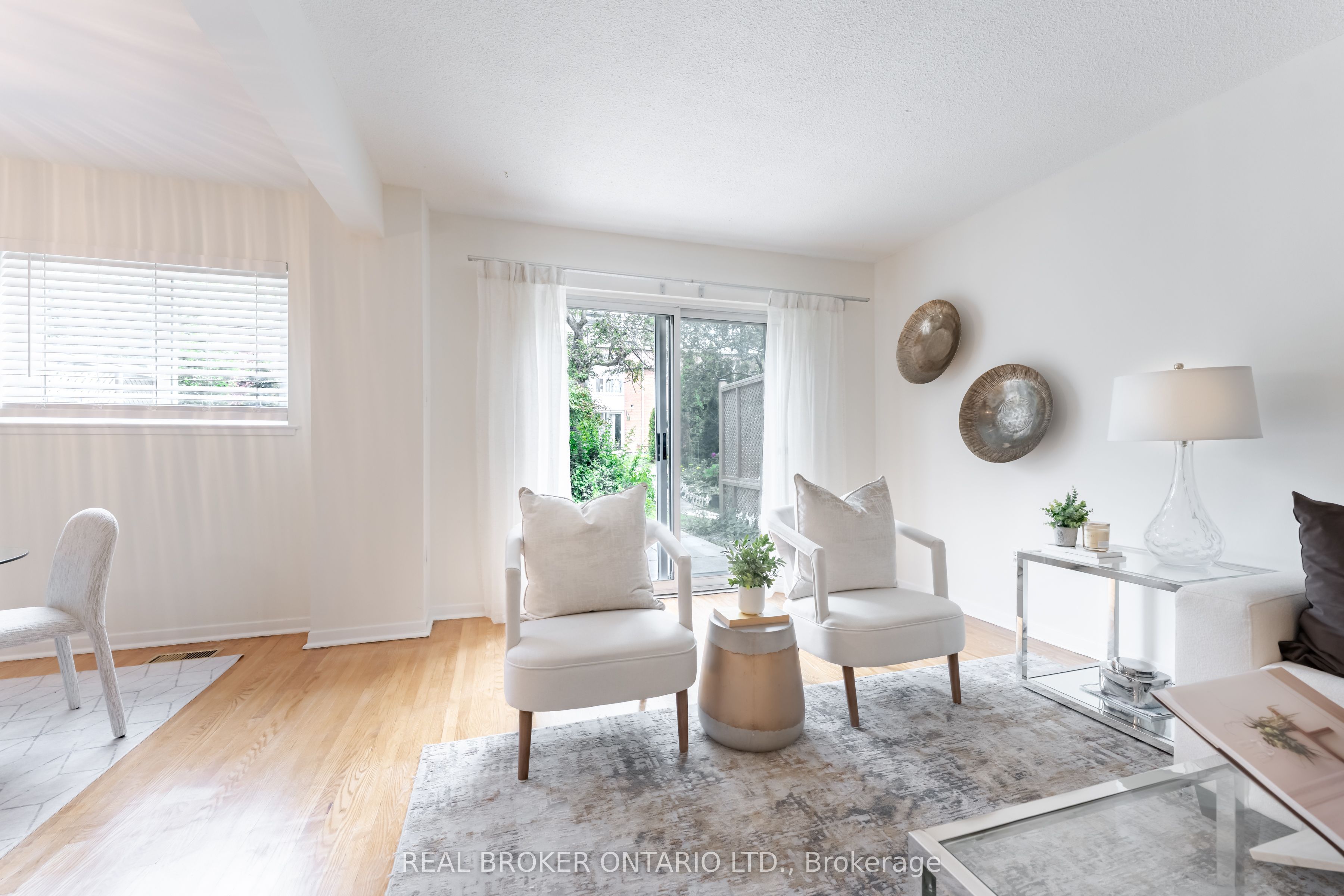 10 Leith Hill Road 15, Toronto, ON M2J 1Z2