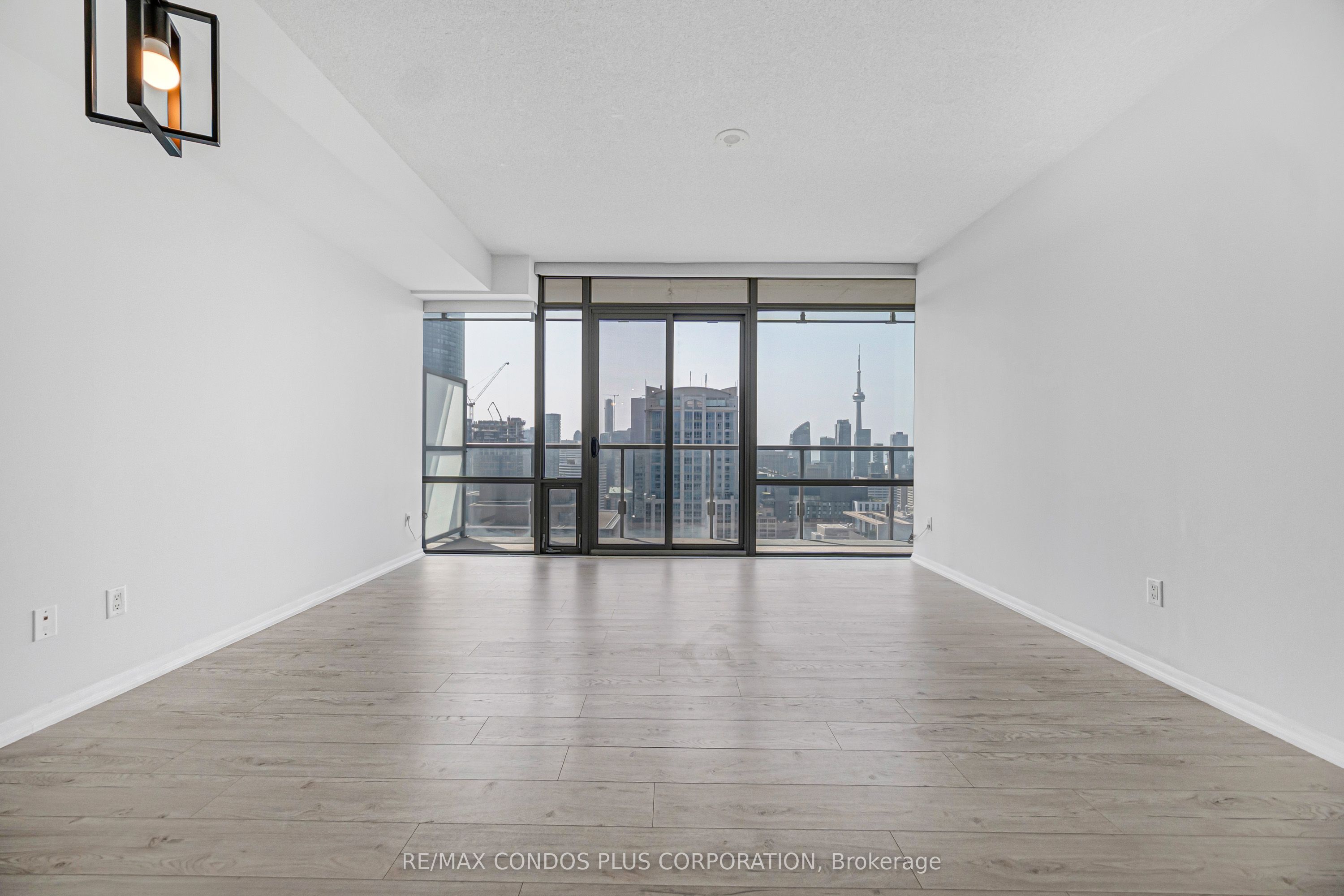 38 Grenville Street 4404, Toronto, ON M4Y 1A5
