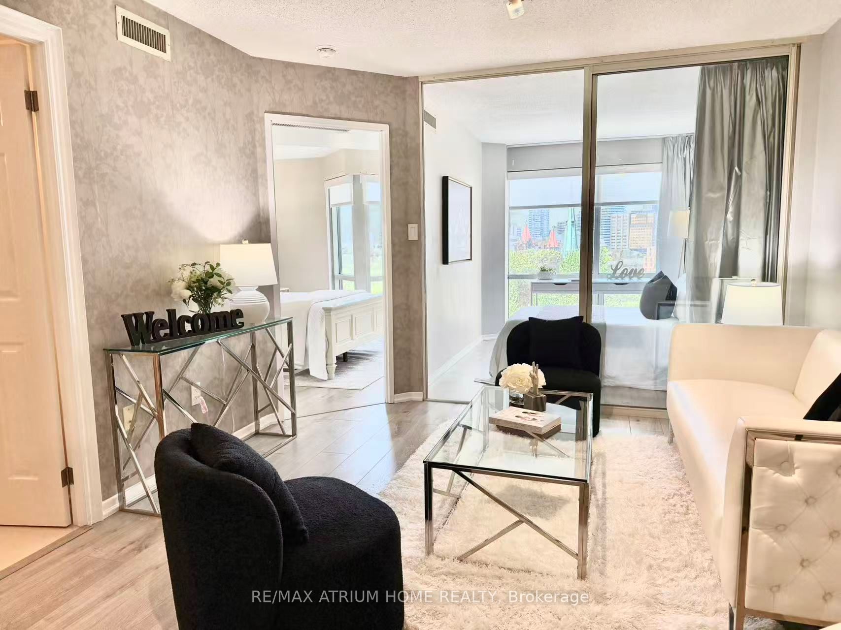 1001 Bay Street #1101, Toronto, ON M5S 3A6