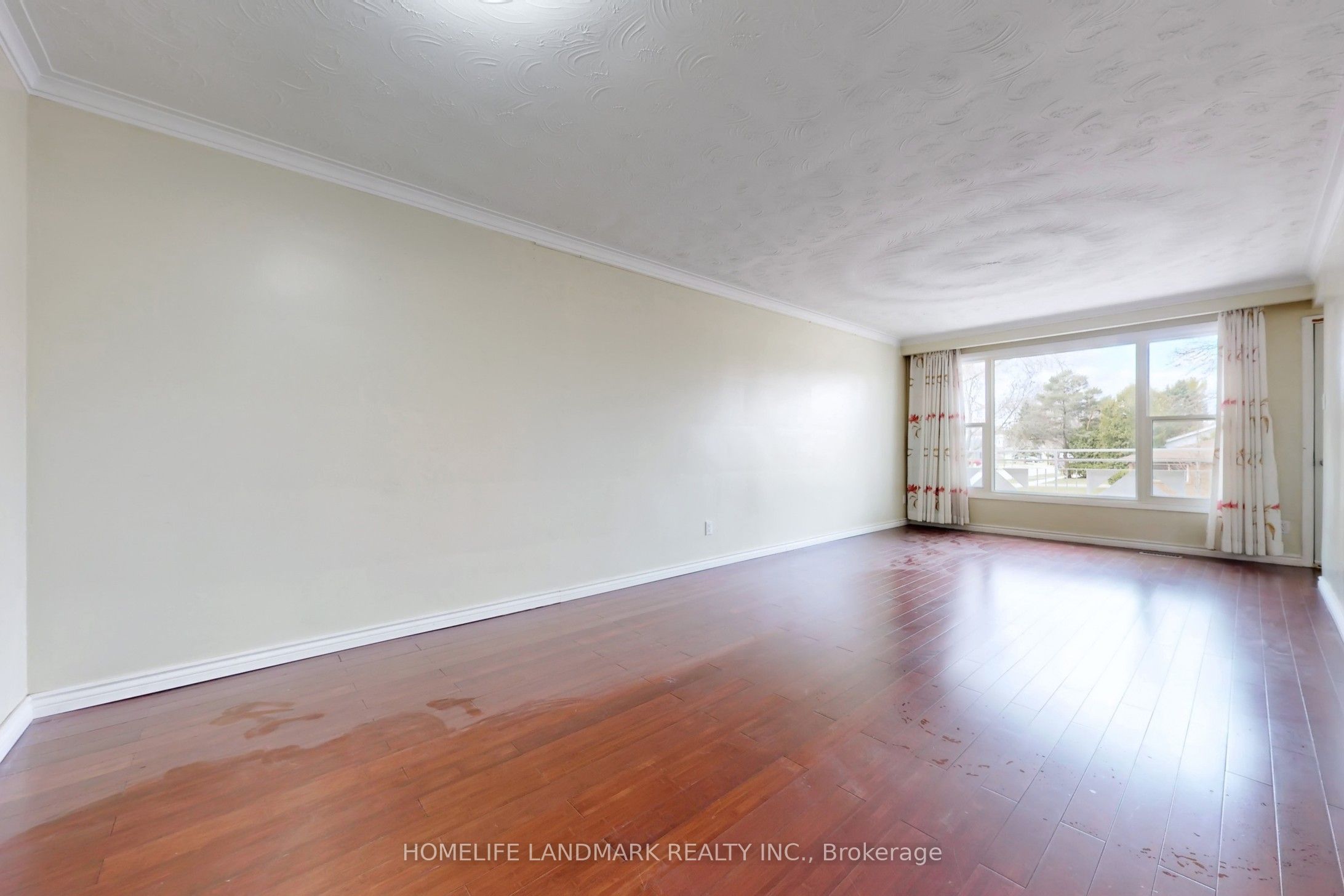225 Pineway Boulevard, Toronto, ON M2H 1B5