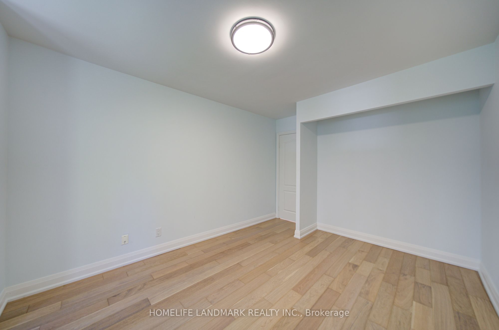 5418 Yonge Street 106, Toronto, ON M2N 6X4