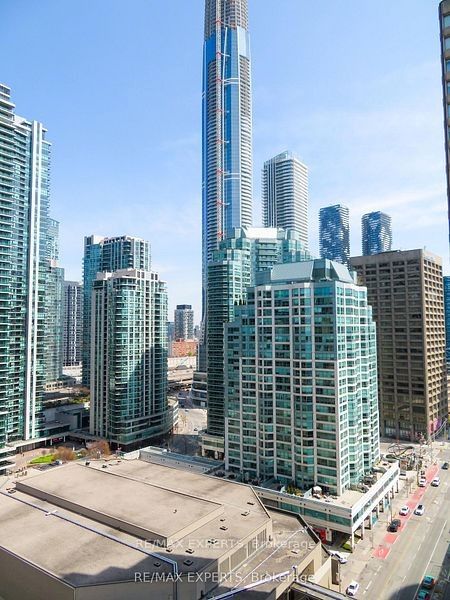 33 Harbour Square 1013, Toronto, ON M5J 2Z6