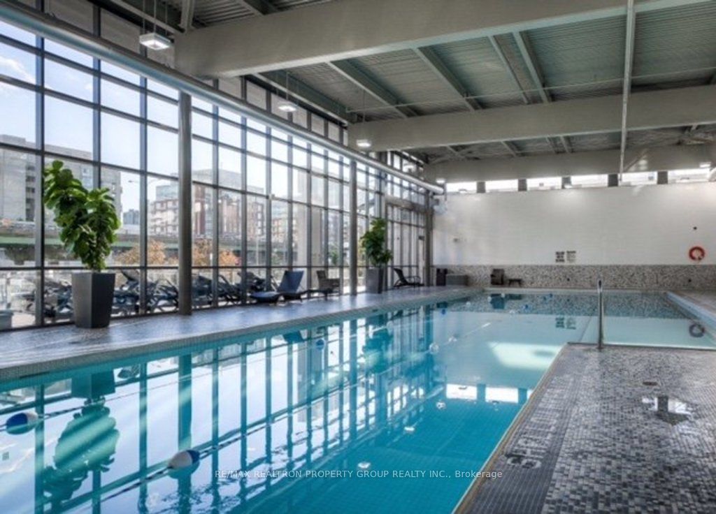 11 Brunel Court 2605, Toronto, ON M5V 3Y3