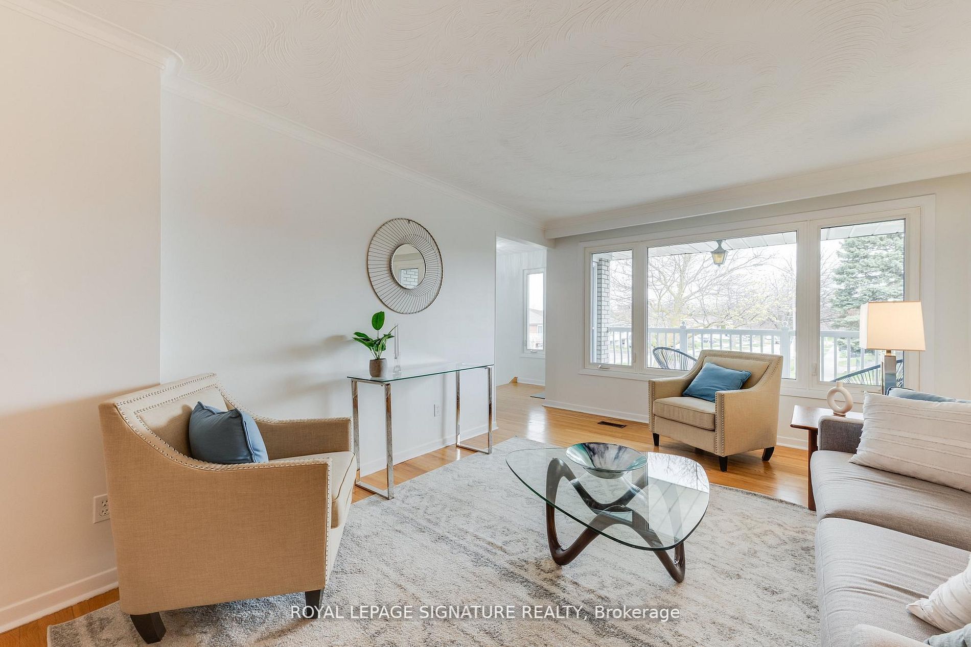 124 Edmonton Drive, Toronto, ON M2J 3X1