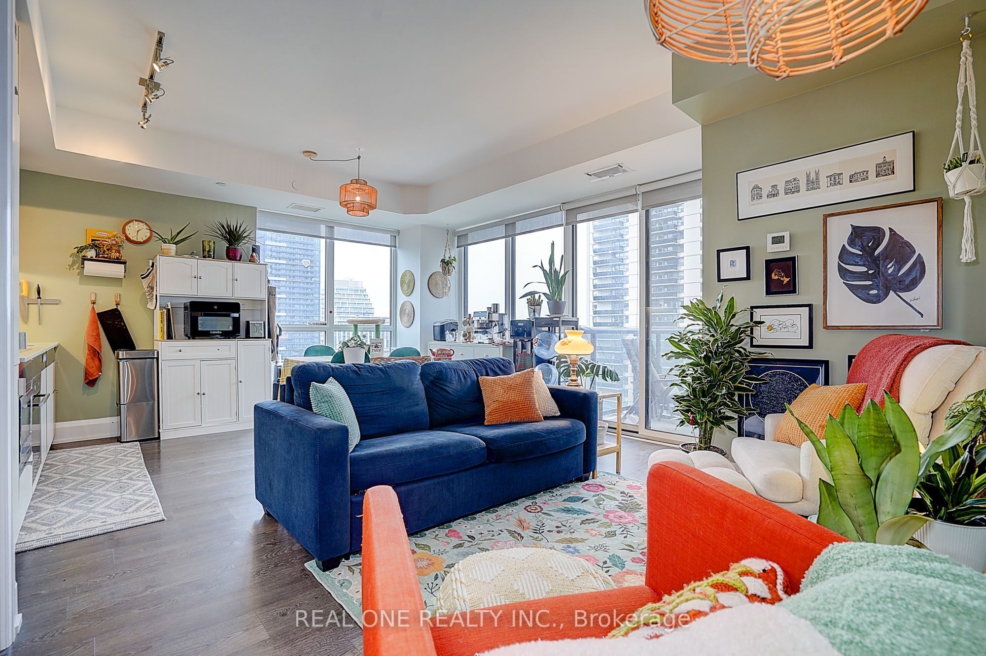 101 Erskine Avenue 0915, Toronto, ON M4P 1Y5