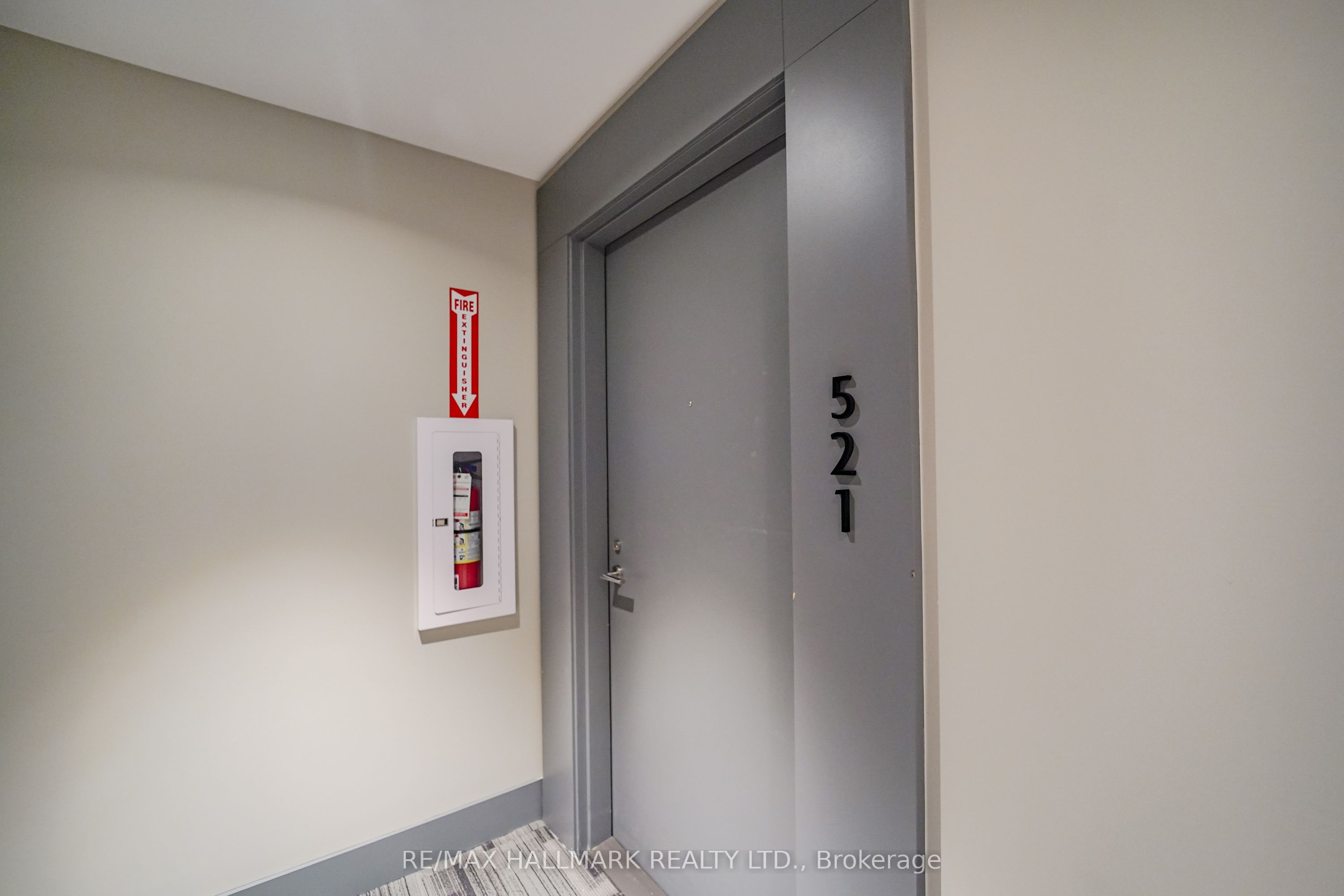 50 O'neill Road 521, Toronto, ON M3C 0R1