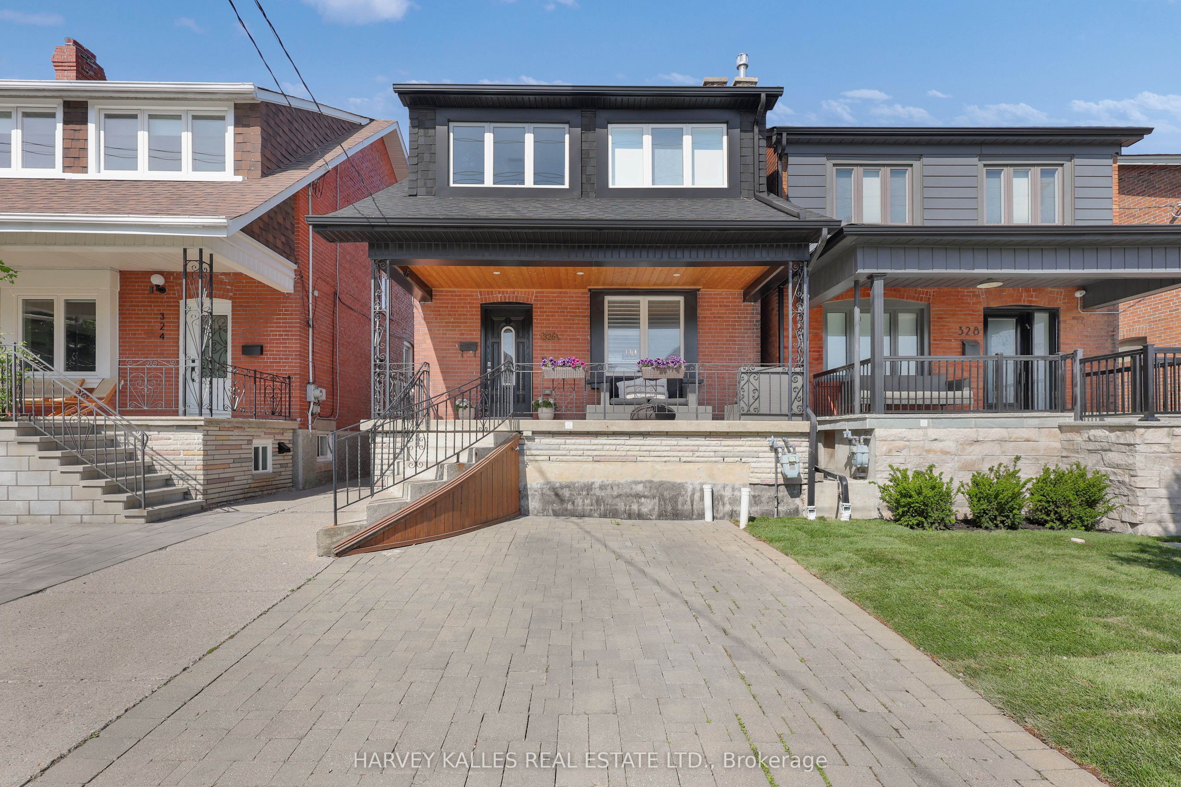 326 Glenholme Avenue, Toronto, ON M6E 3E3