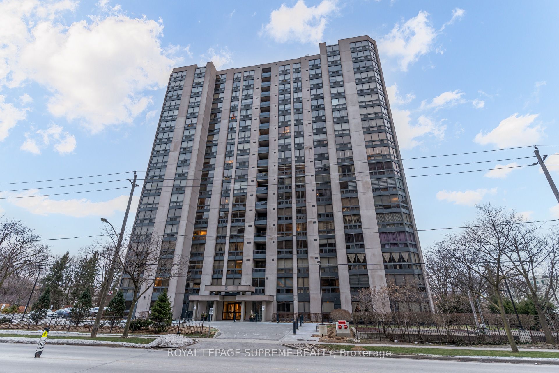 5 Kenneth Avenue 1804, Toronto, ON M2N 6M7