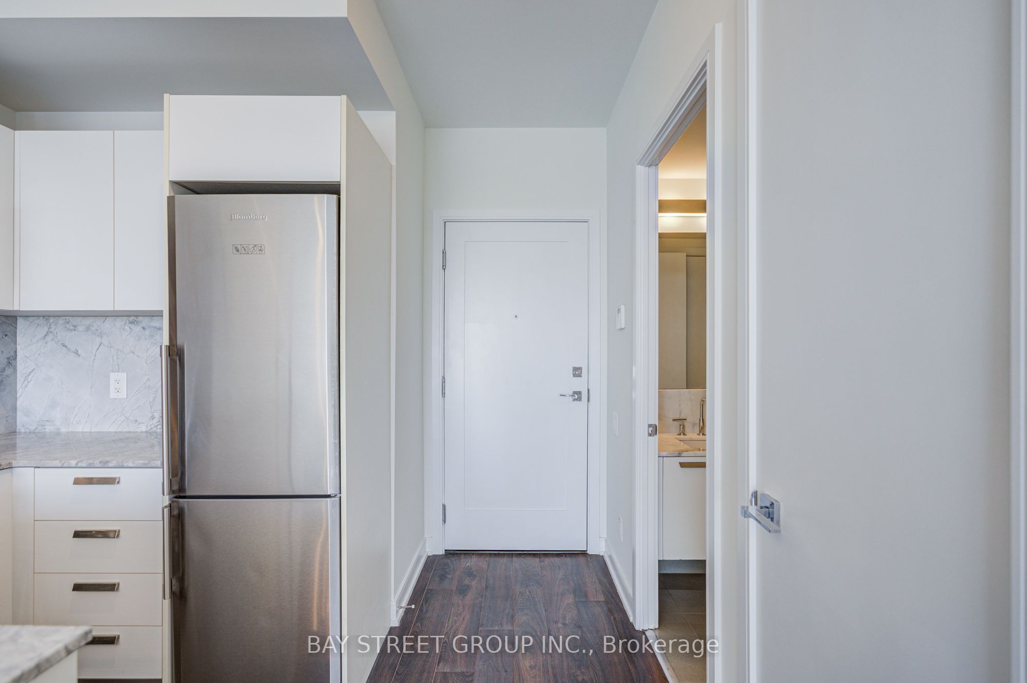 57 St. Joseph Street 2706, Toronto, ON M5S 0C5