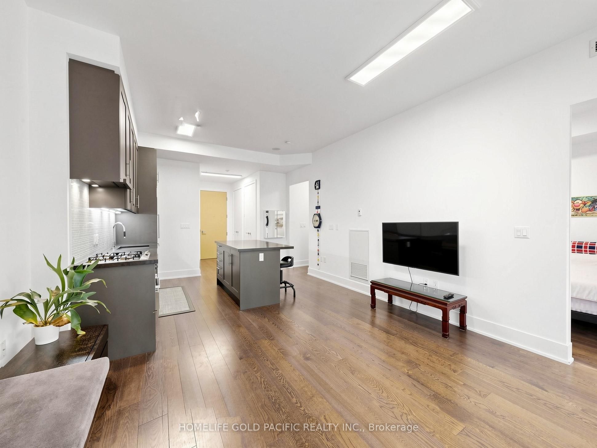 39 Queens Quay E 732, Toronto, ON M5E 0A5