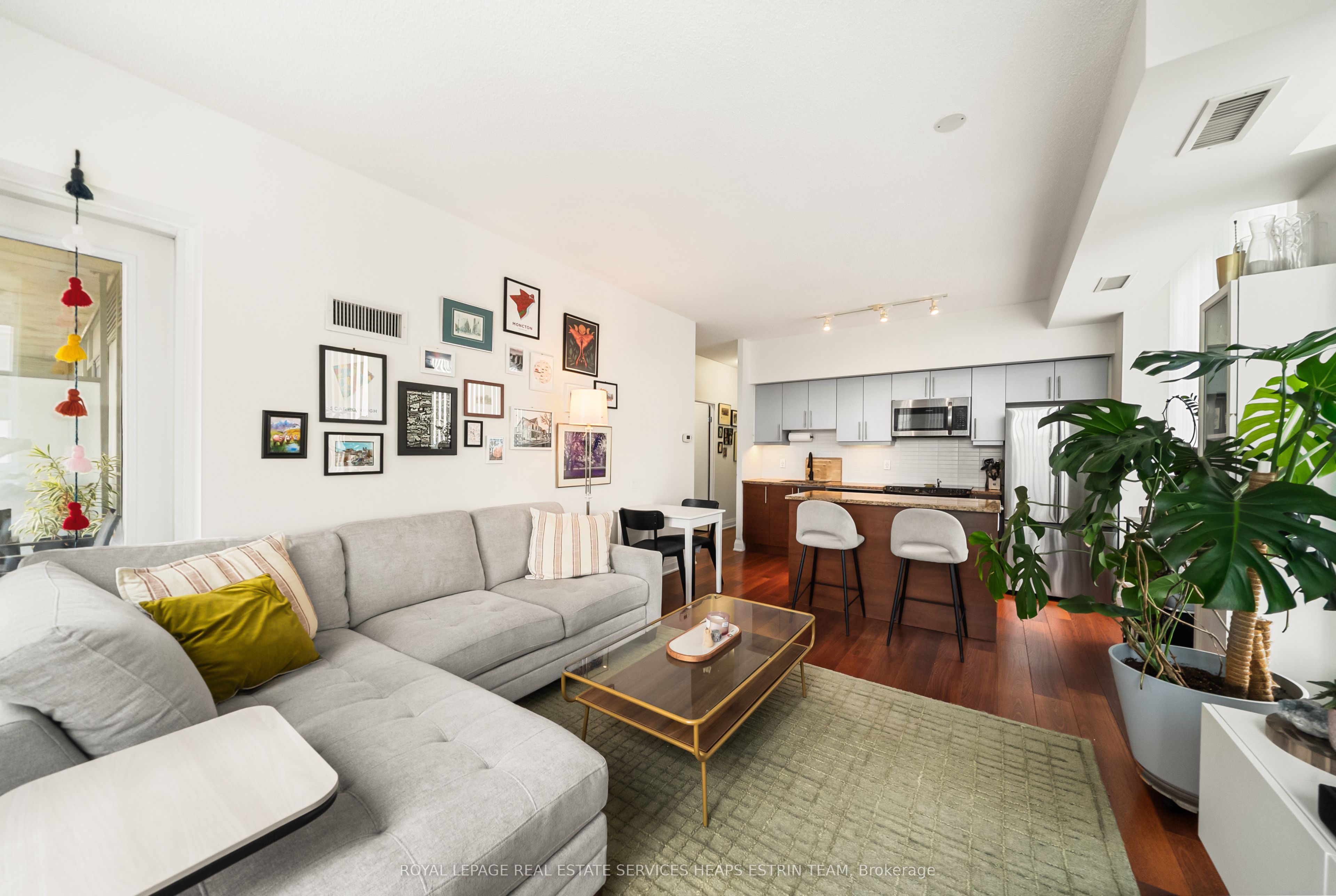 83 Redpath Avenue 704, Toronto, ON M4S 0A2