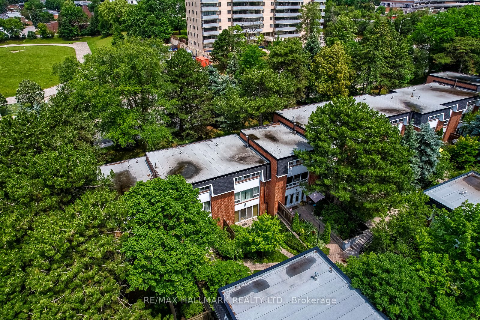 94 George Henry Boulevard 24, Toronto, ON M2J 1E7