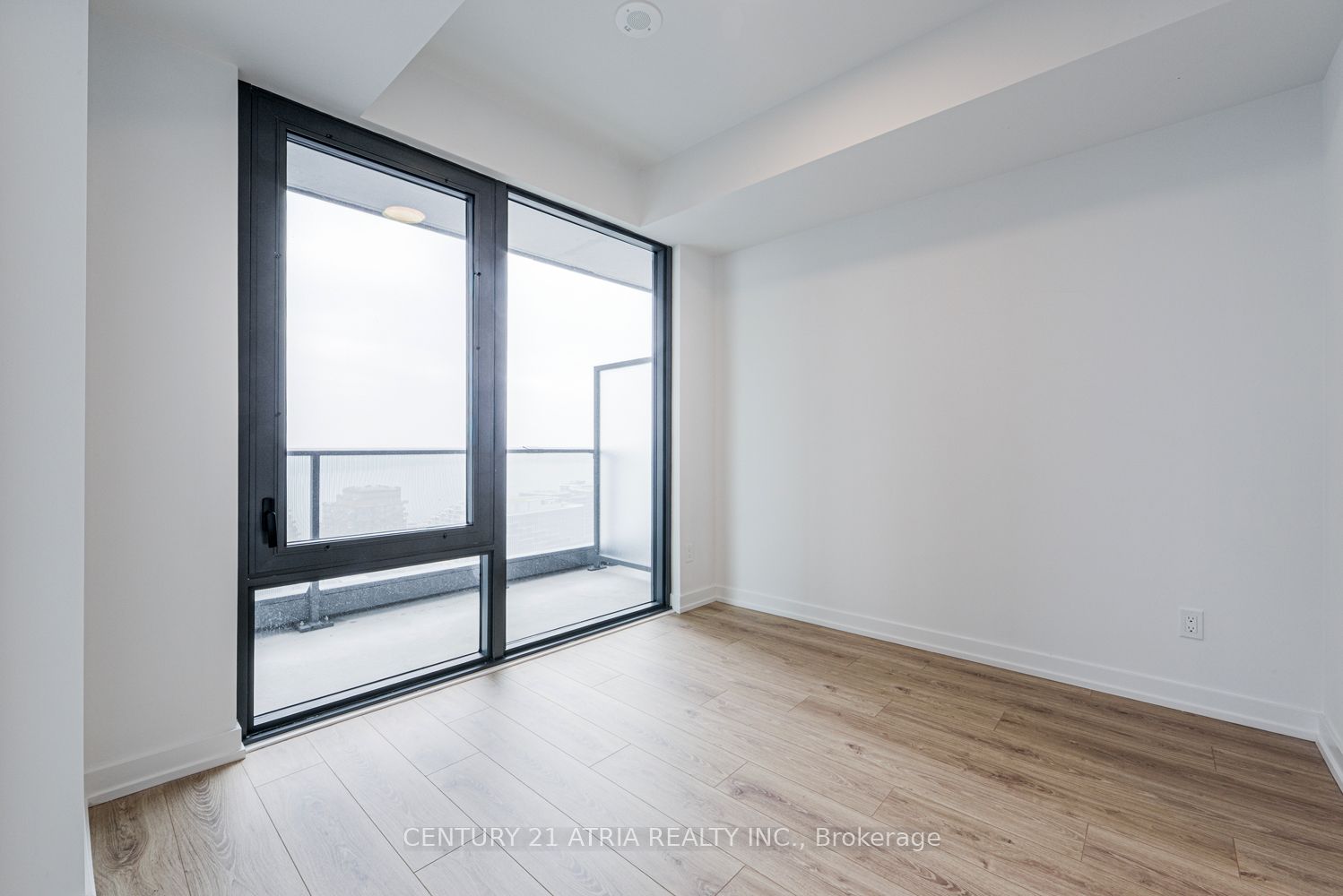35 Parliament Street 2802, Toronto, ON M5A 0Z5