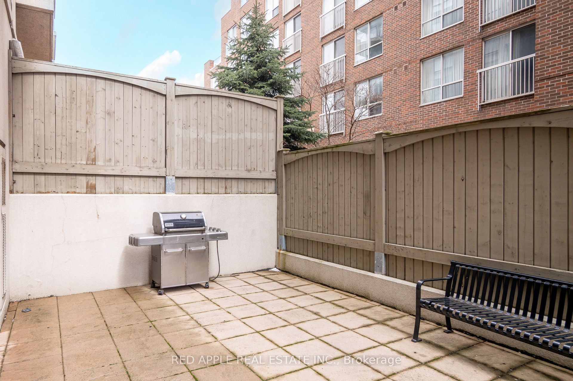 872 Sheppard Avenue W 204, Toronto, ON L6A 2Y8
